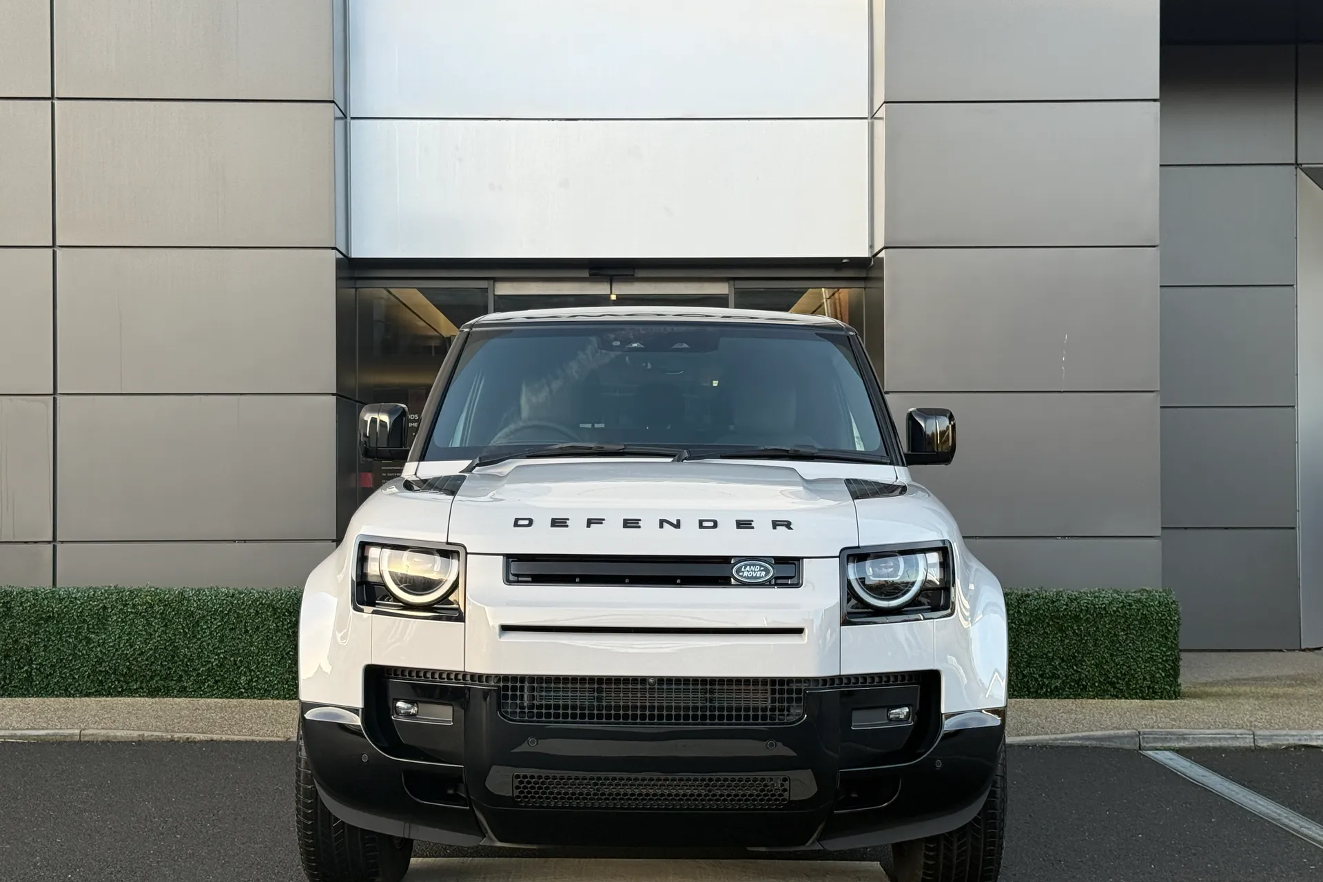 LAND ROVER Defender 90 thumbnail image number 11