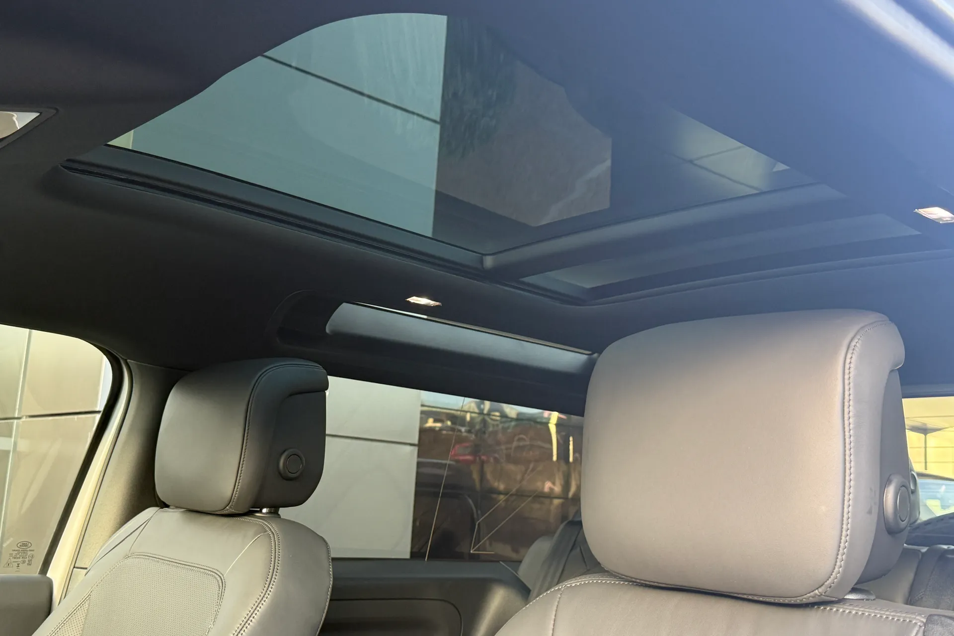 LAND ROVER Defender 90 thumbnail image number 55