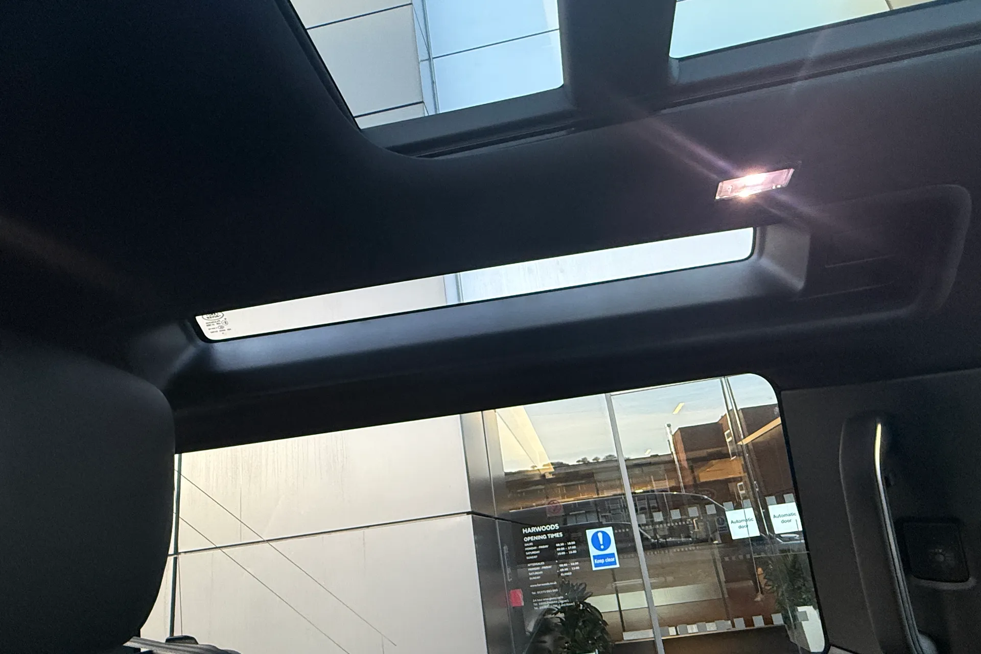 LAND ROVER Defender 90 thumbnail image number 52