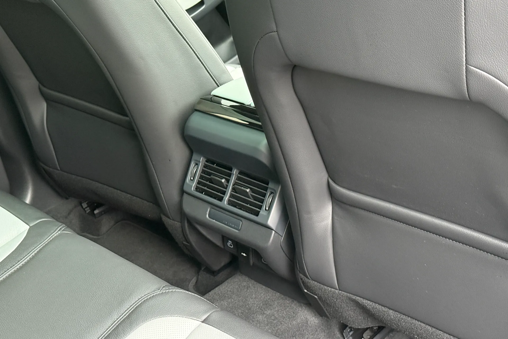 LAND ROVER RANGE ROVER EVOQUE thumbnail image number 40