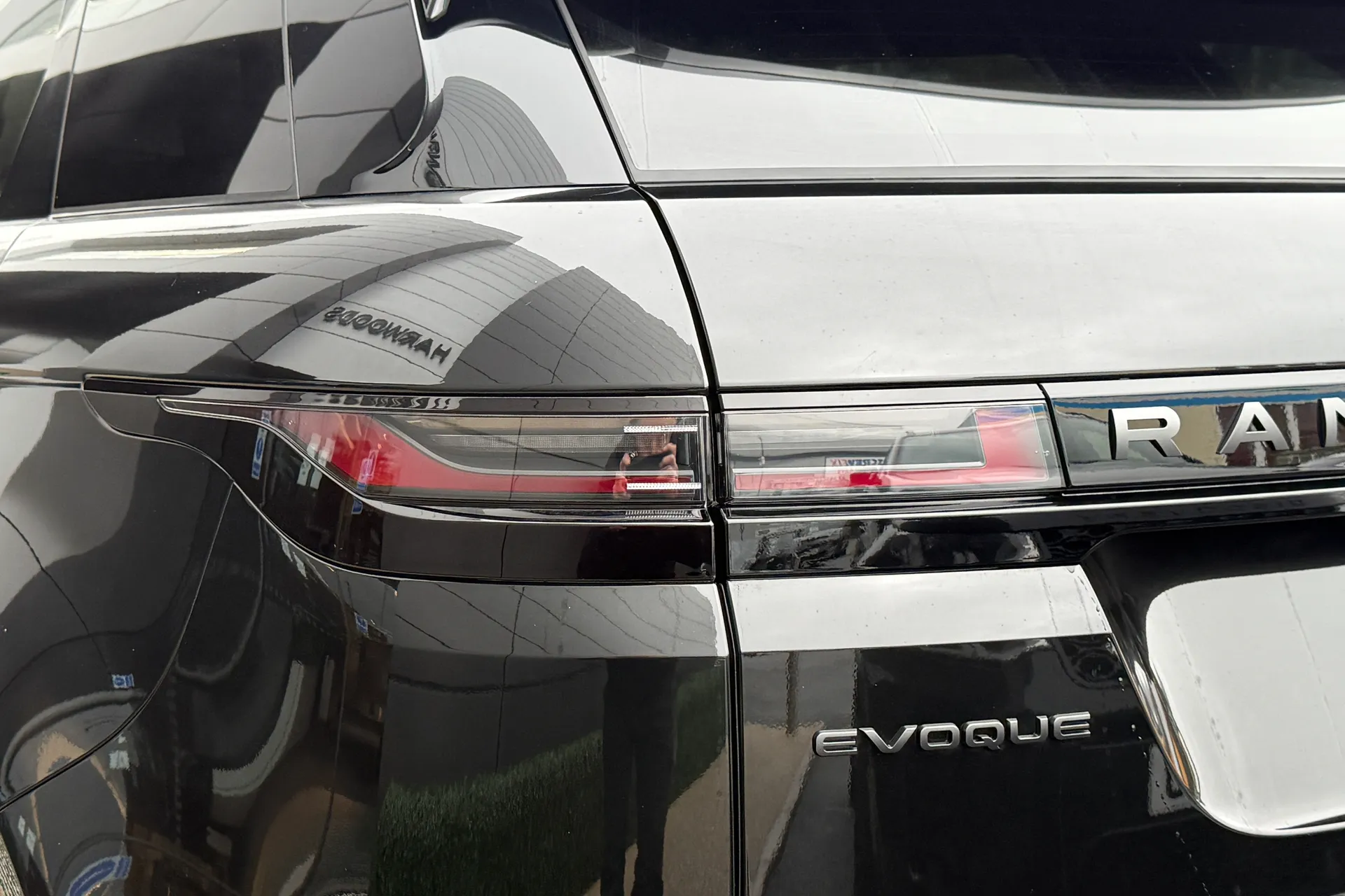 LAND ROVER RANGE ROVER EVOQUE thumbnail image number 35