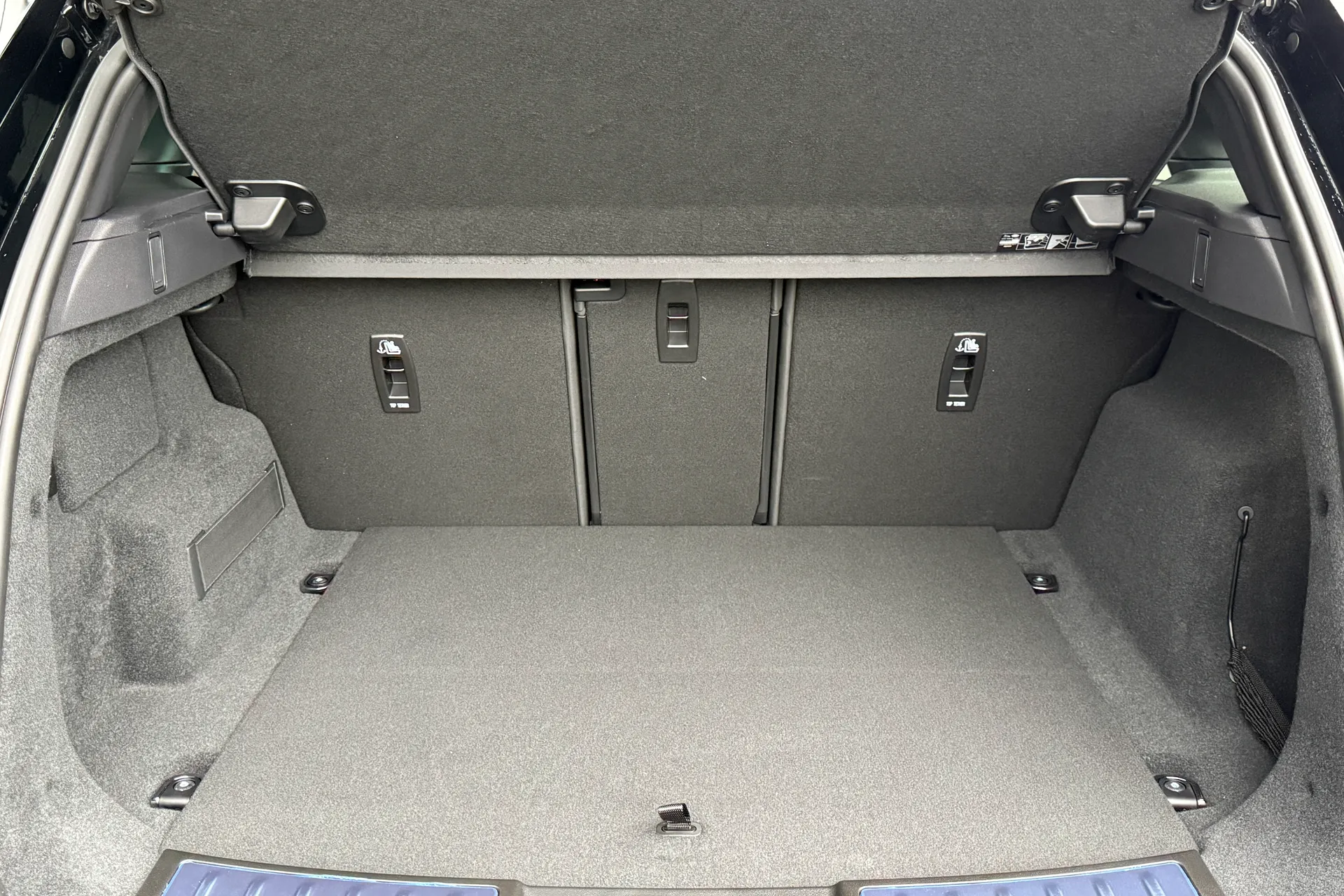 LAND ROVER RANGE ROVER EVOQUE thumbnail image number 36