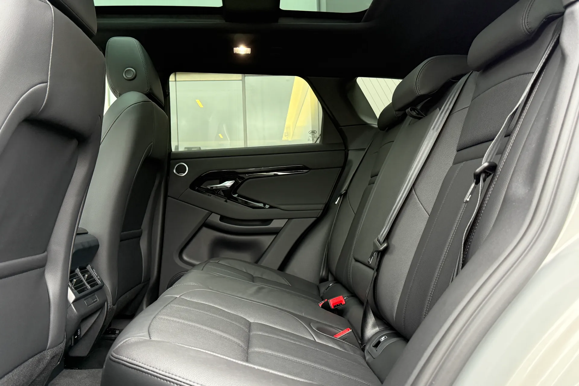 LAND ROVER RANGE ROVER EVOQUE thumbnail image number 47