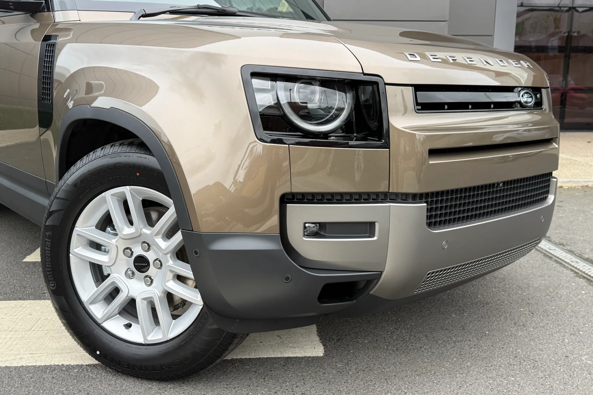 LAND ROVER Defender 110 thumbnail image number 14