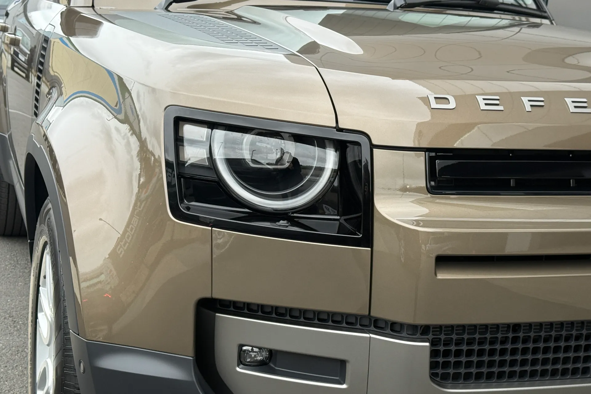 LAND ROVER Defender 110 thumbnail image number 23