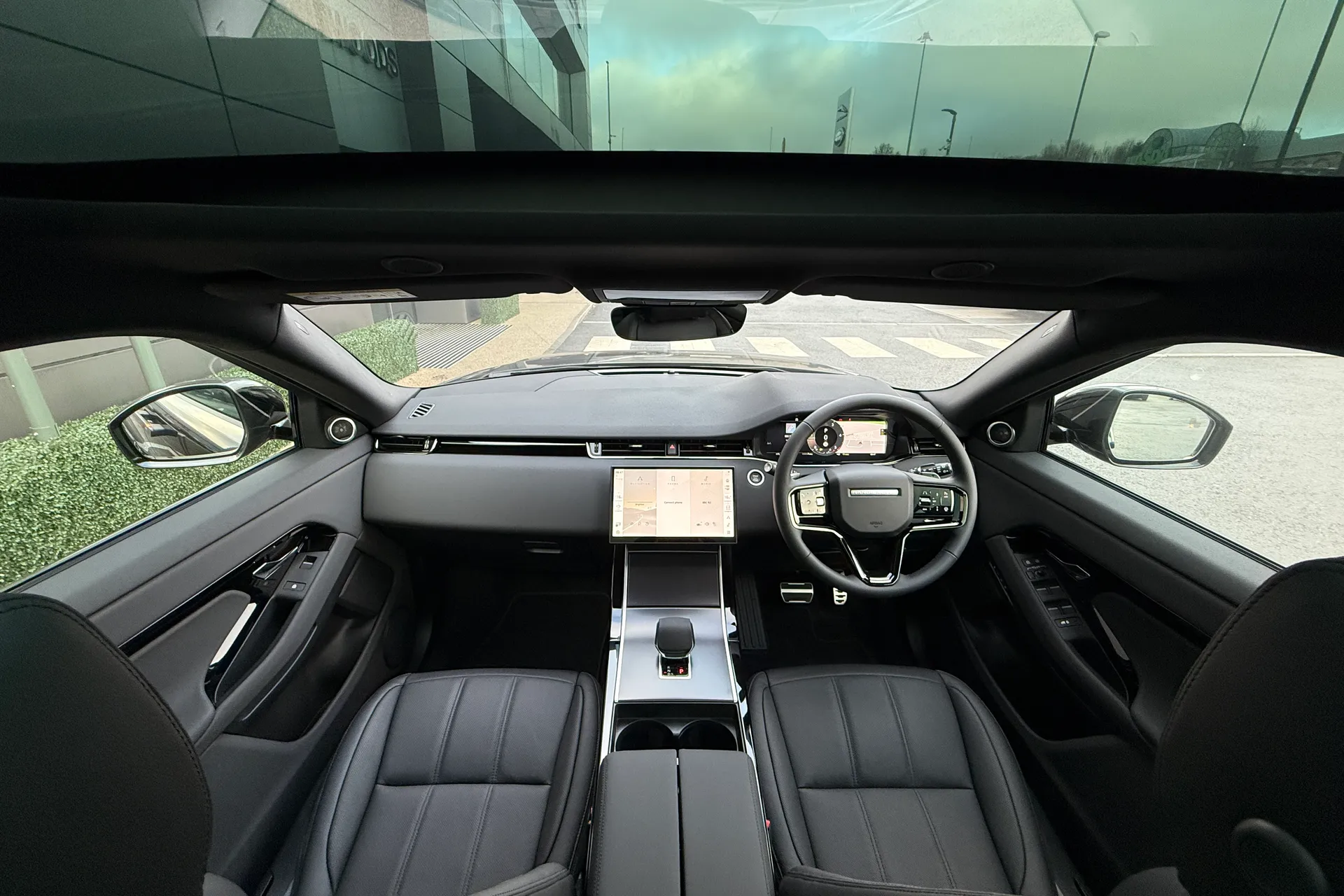 LAND ROVER RANGE ROVER EVOQUE thumbnail image number 3