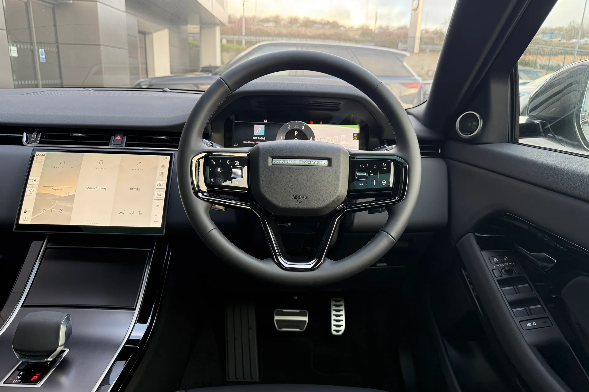 LAND ROVER RANGE ROVER EVOQUE thumbnail image number 30