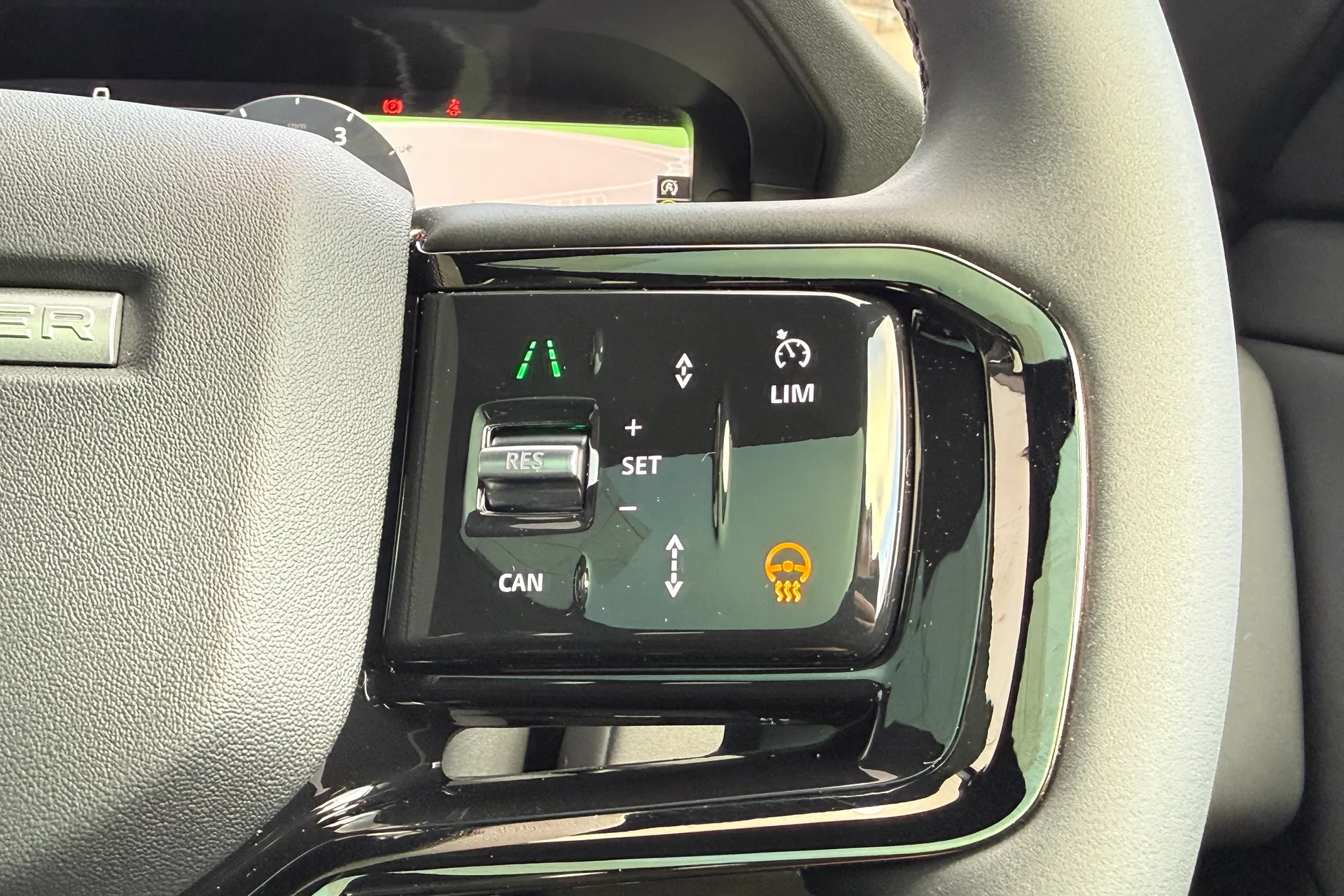 LAND ROVER RANGE ROVER EVOQUE thumbnail image number 33