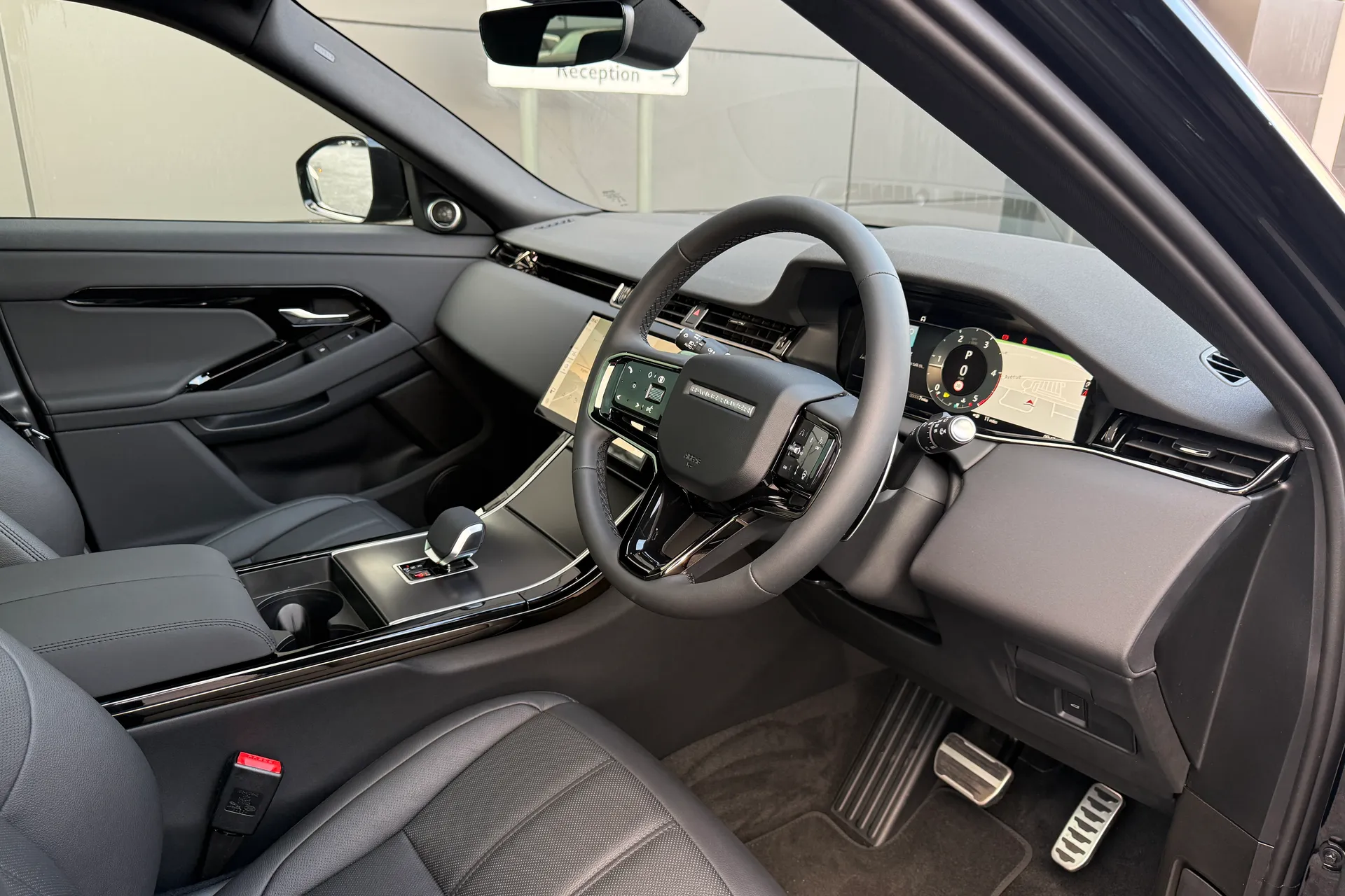 LAND ROVER RANGE ROVER EVOQUE thumbnail image number 17