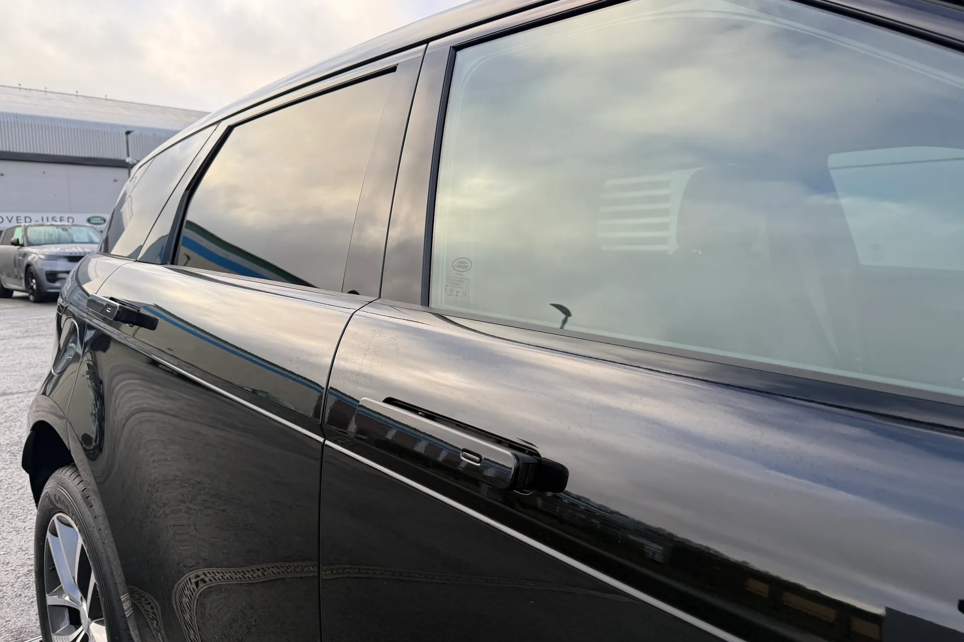 LAND ROVER RANGE ROVER EVOQUE thumbnail image number 23