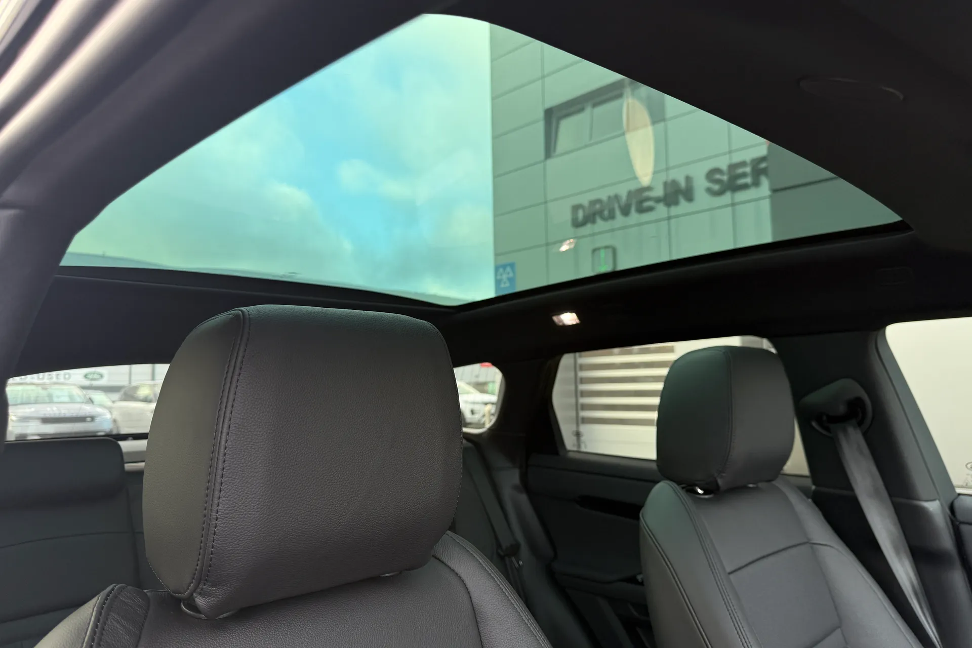 LAND ROVER RANGE ROVER EVOQUE thumbnail image number 9