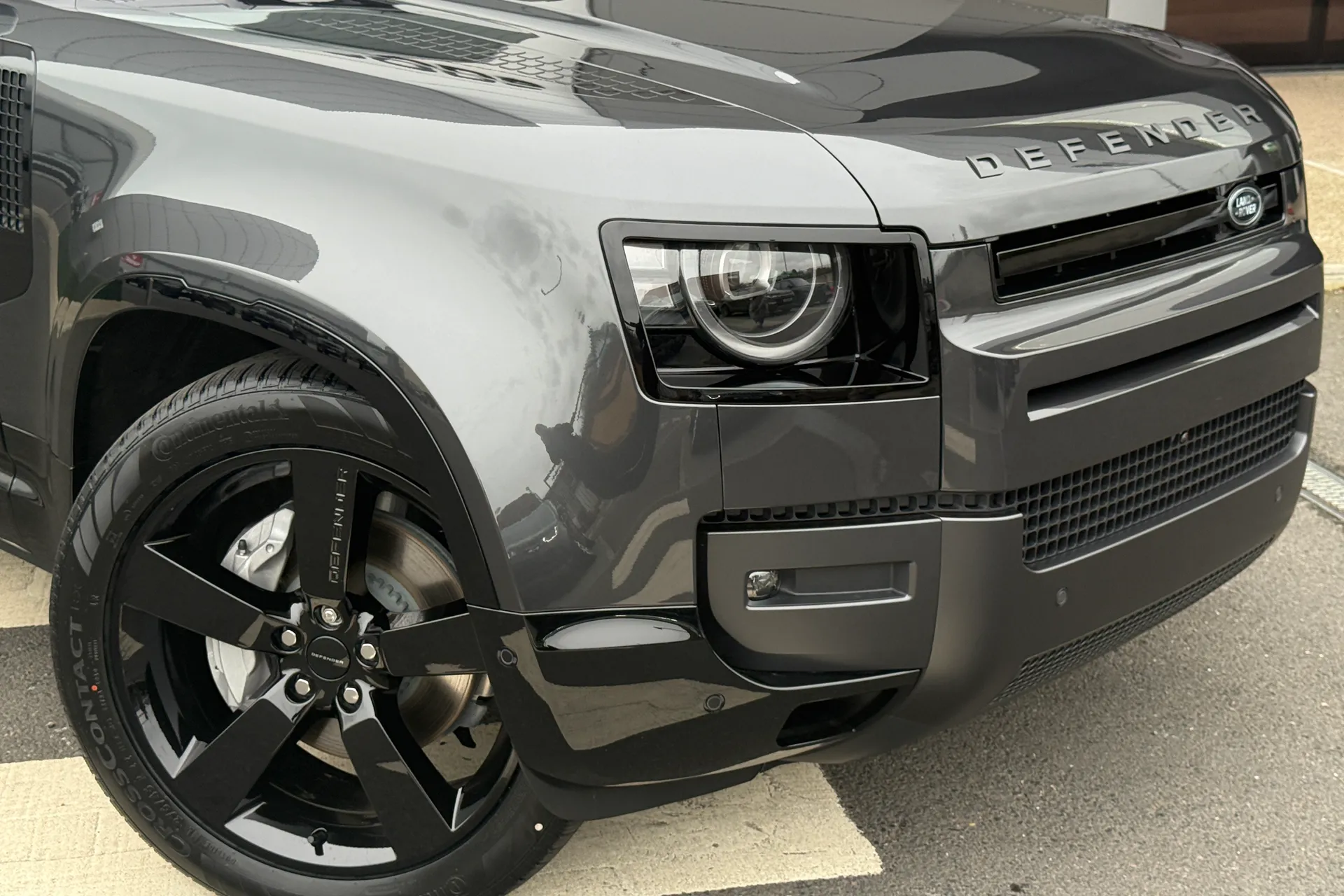 LAND ROVER Defender 110 thumbnail image number 23