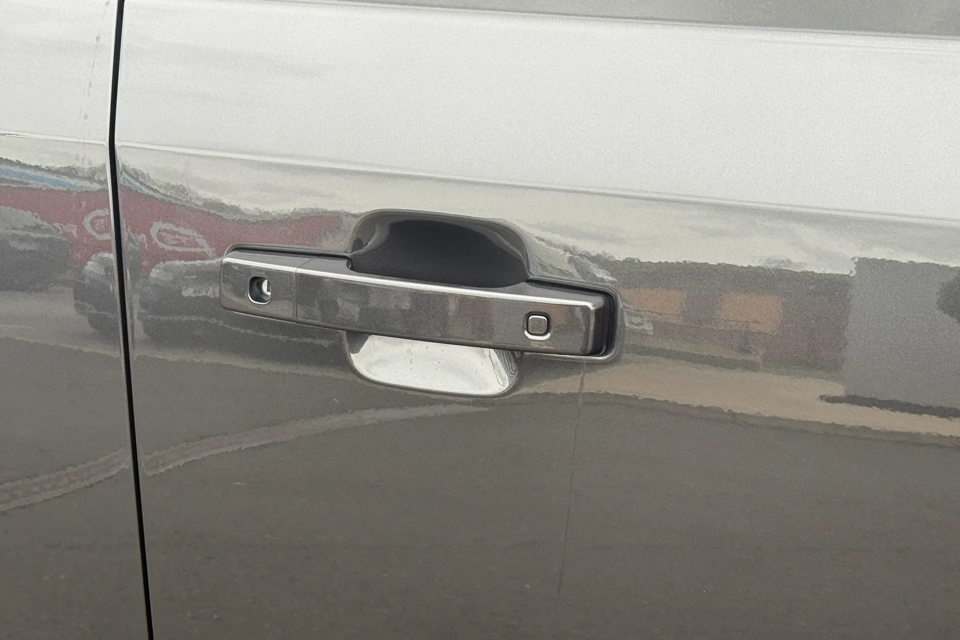 LAND ROVER Defender 110 thumbnail image number 26