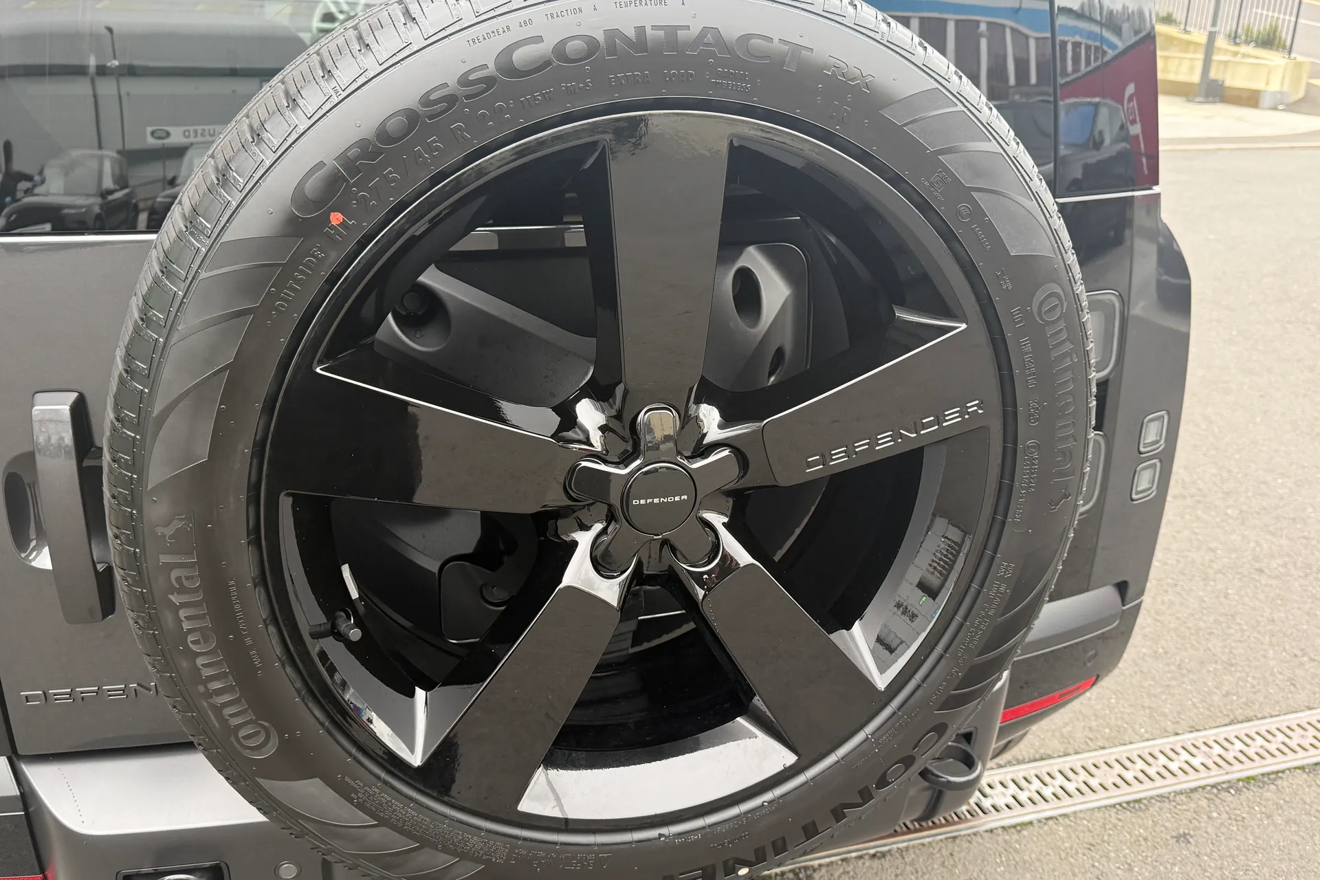 LAND ROVER Defender 110 thumbnail image number 38