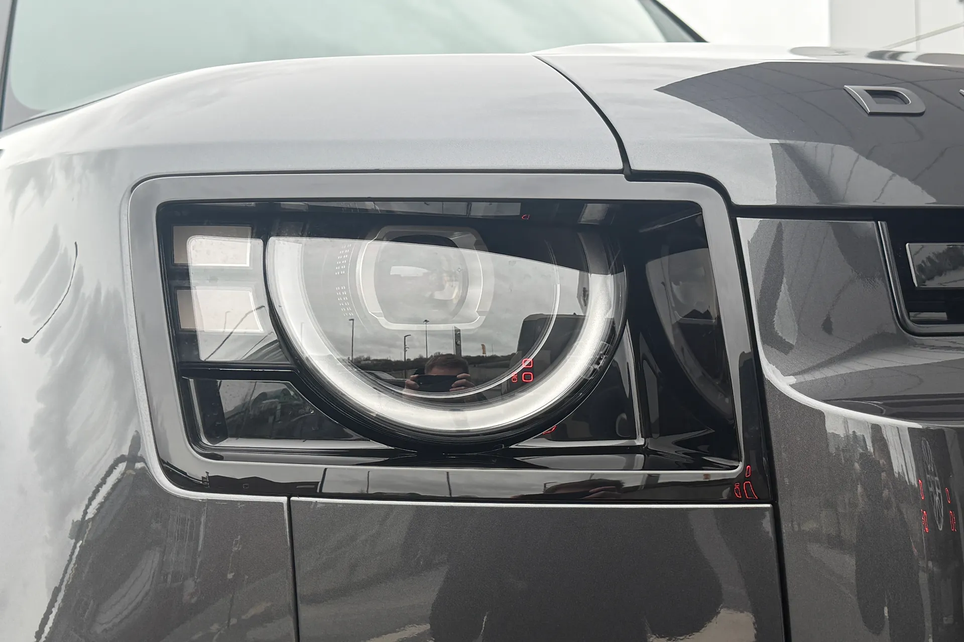 LAND ROVER Defender 110 thumbnail image number 24