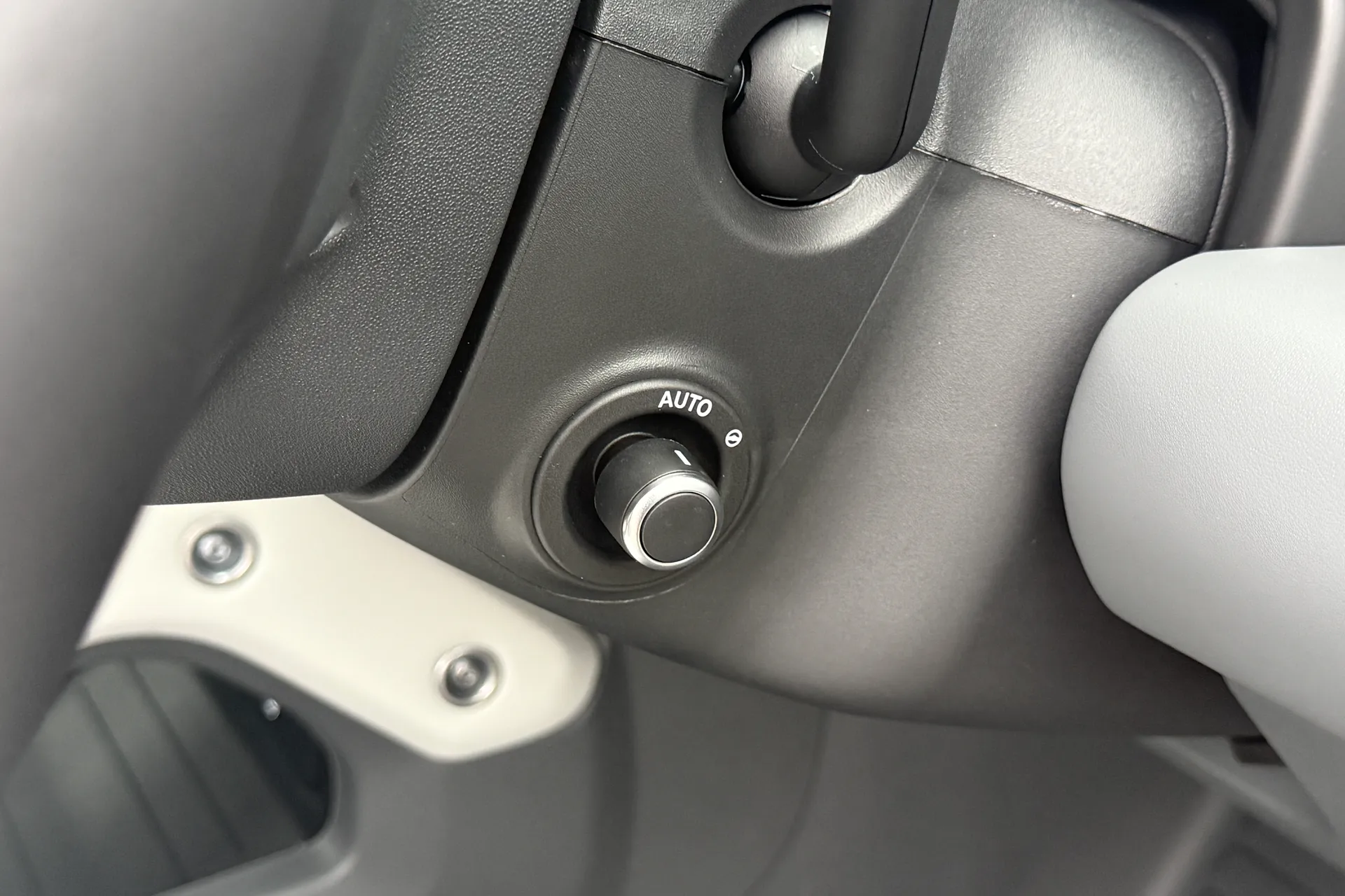 LAND ROVER Defender 110 thumbnail image number 19