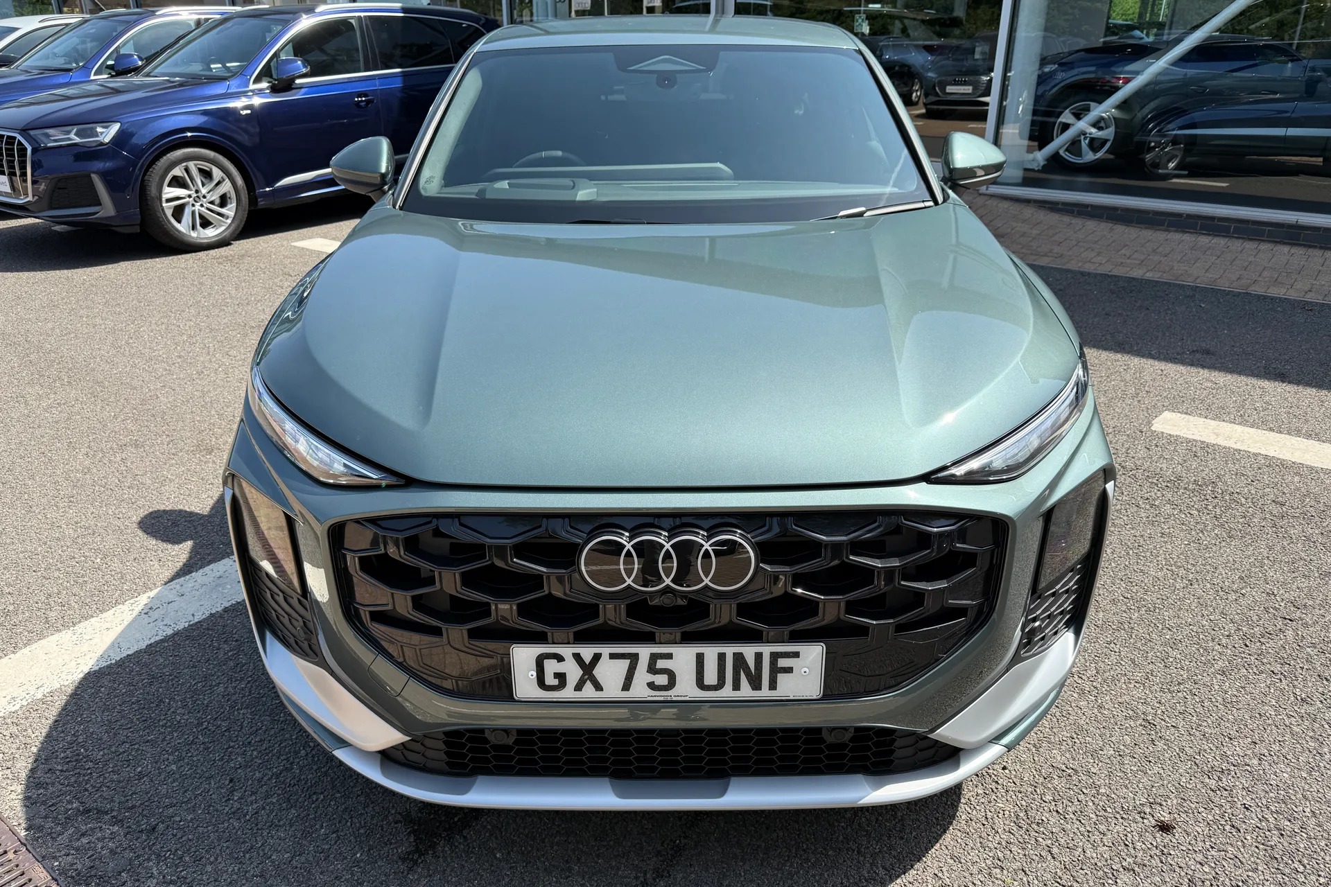 Audi Q3 thumbnail image number 60