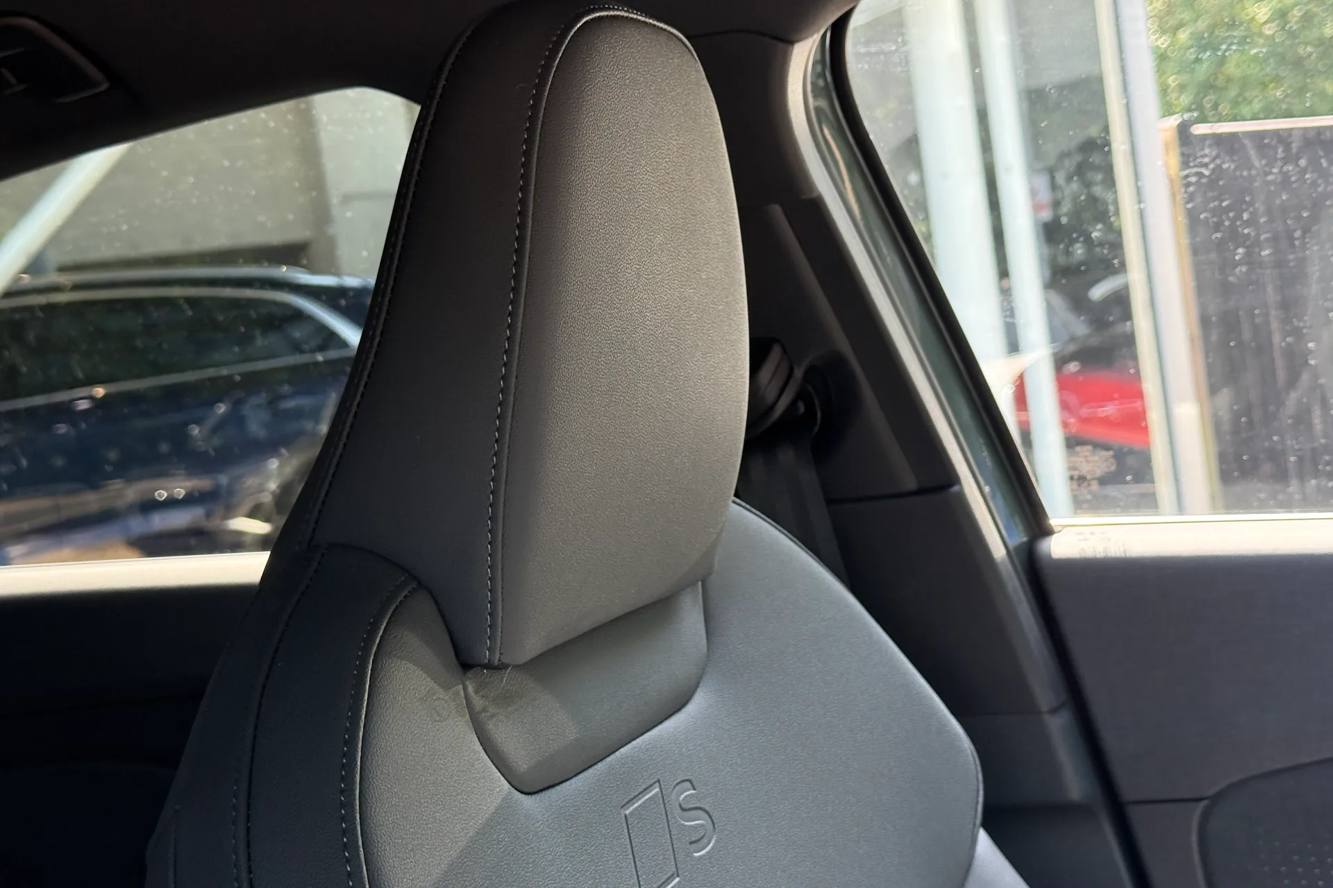 Audi Q3 thumbnail image number 27
