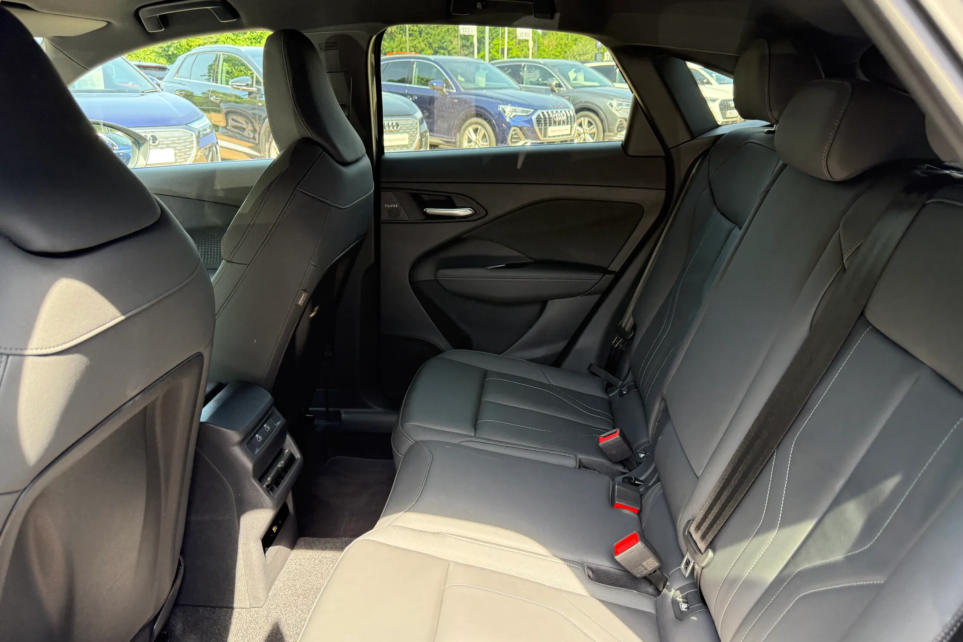 Audi Q3 thumbnail image number 53