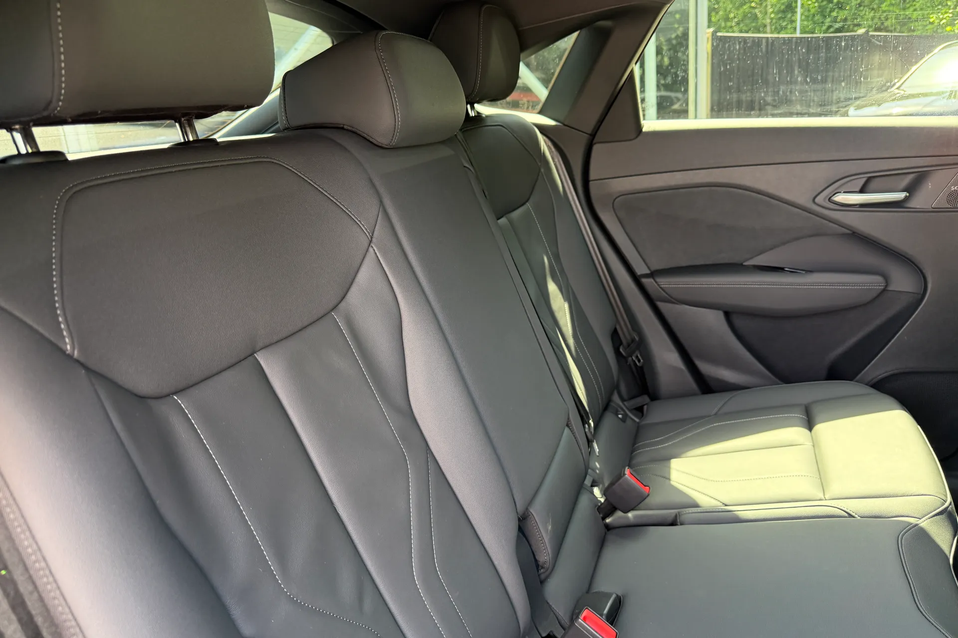 Audi Q3 thumbnail image number 35