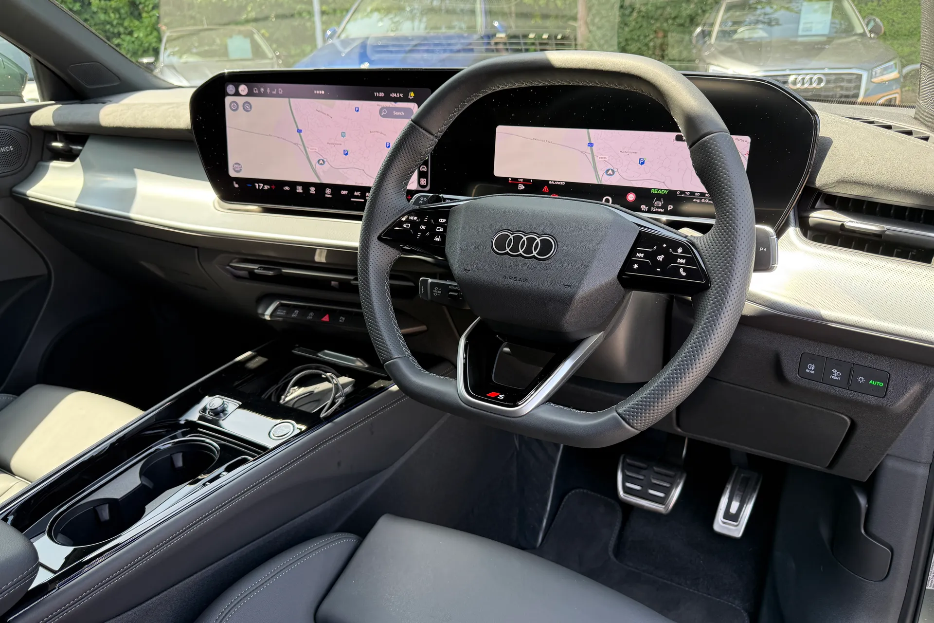 Audi Q3 thumbnail image number 30