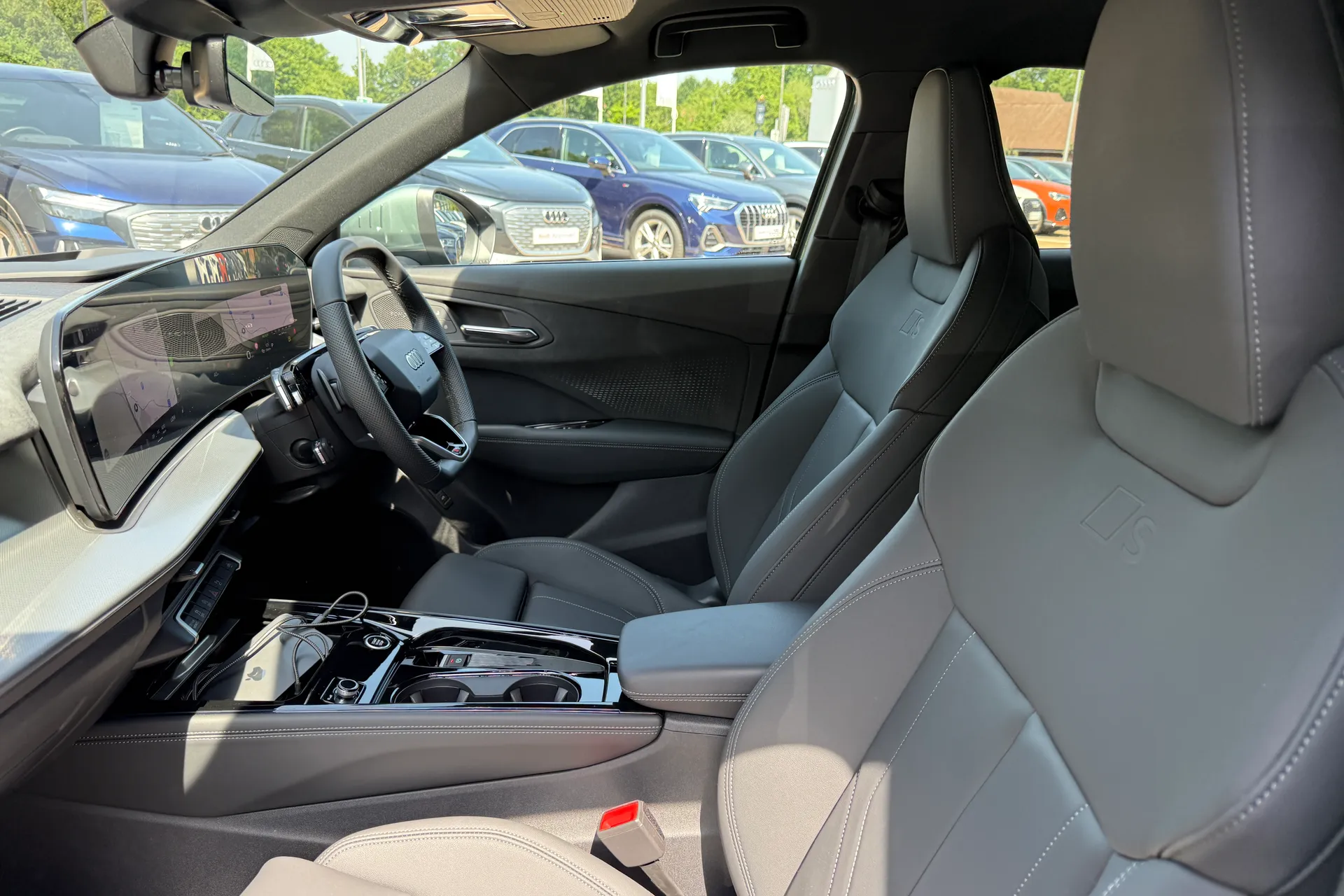 Audi Q3 thumbnail image number 56