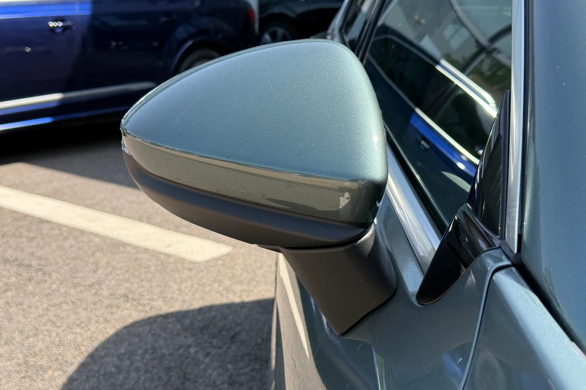 Audi Q3 thumbnail image number 13