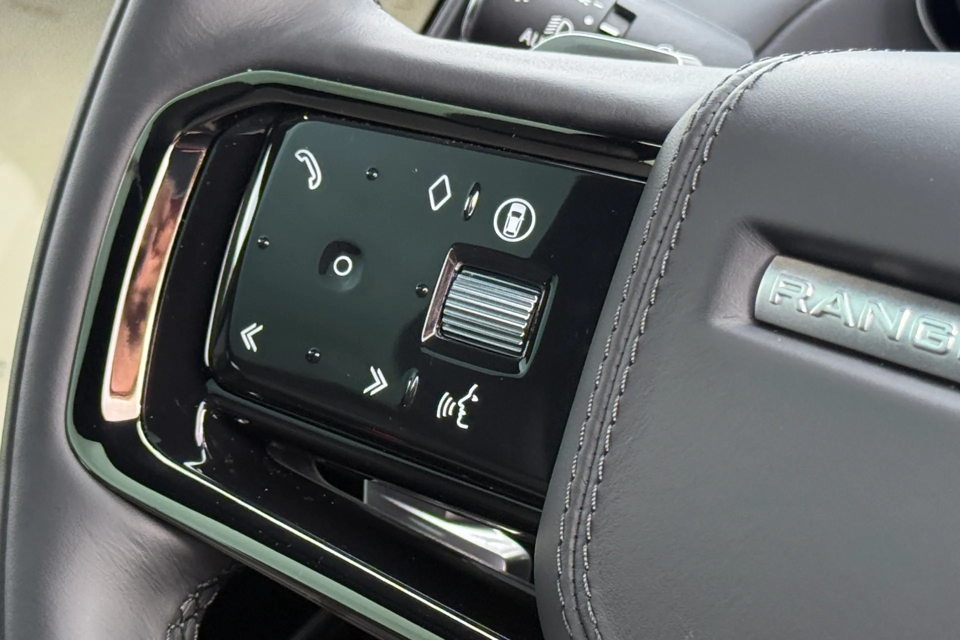 LAND ROVER RANGE ROVER SPORT thumbnail image number 31