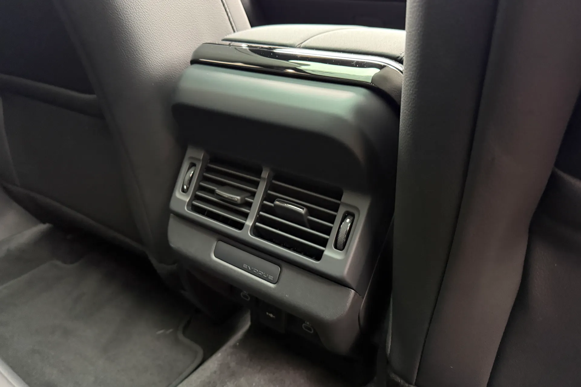 LAND ROVER RANGE ROVER EVOQUE thumbnail image number 17