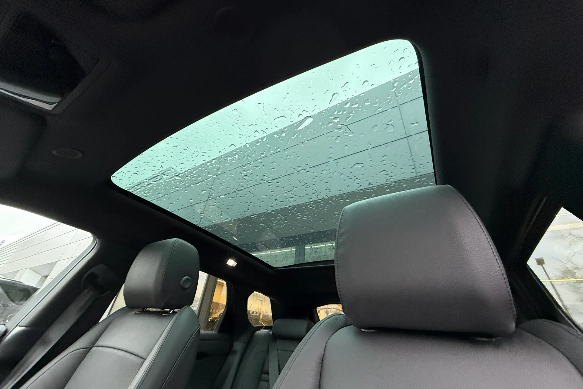 LAND ROVER RANGE ROVER EVOQUE thumbnail image number 21