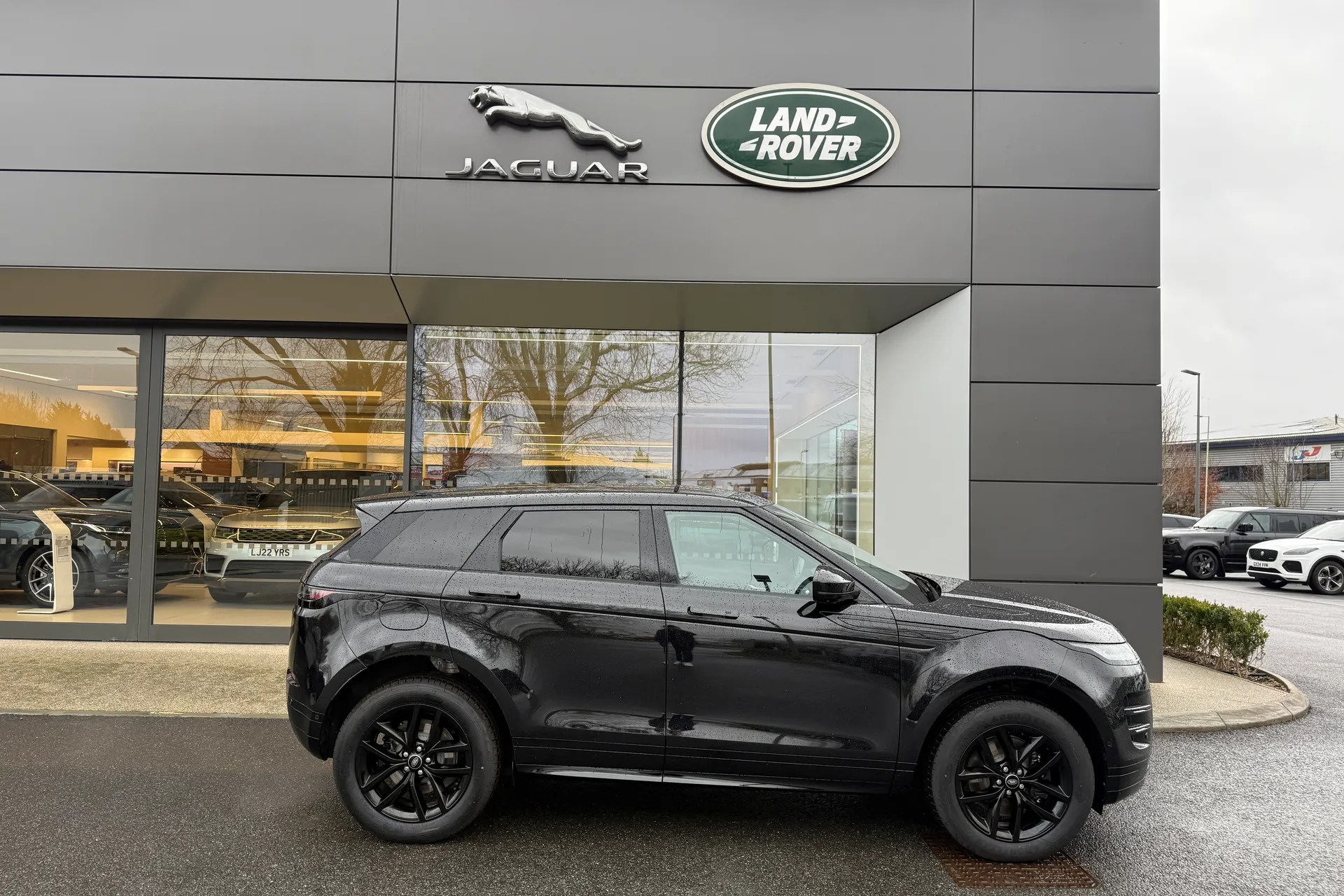 LAND ROVER RANGE ROVER EVOQUE thumbnail image number 5