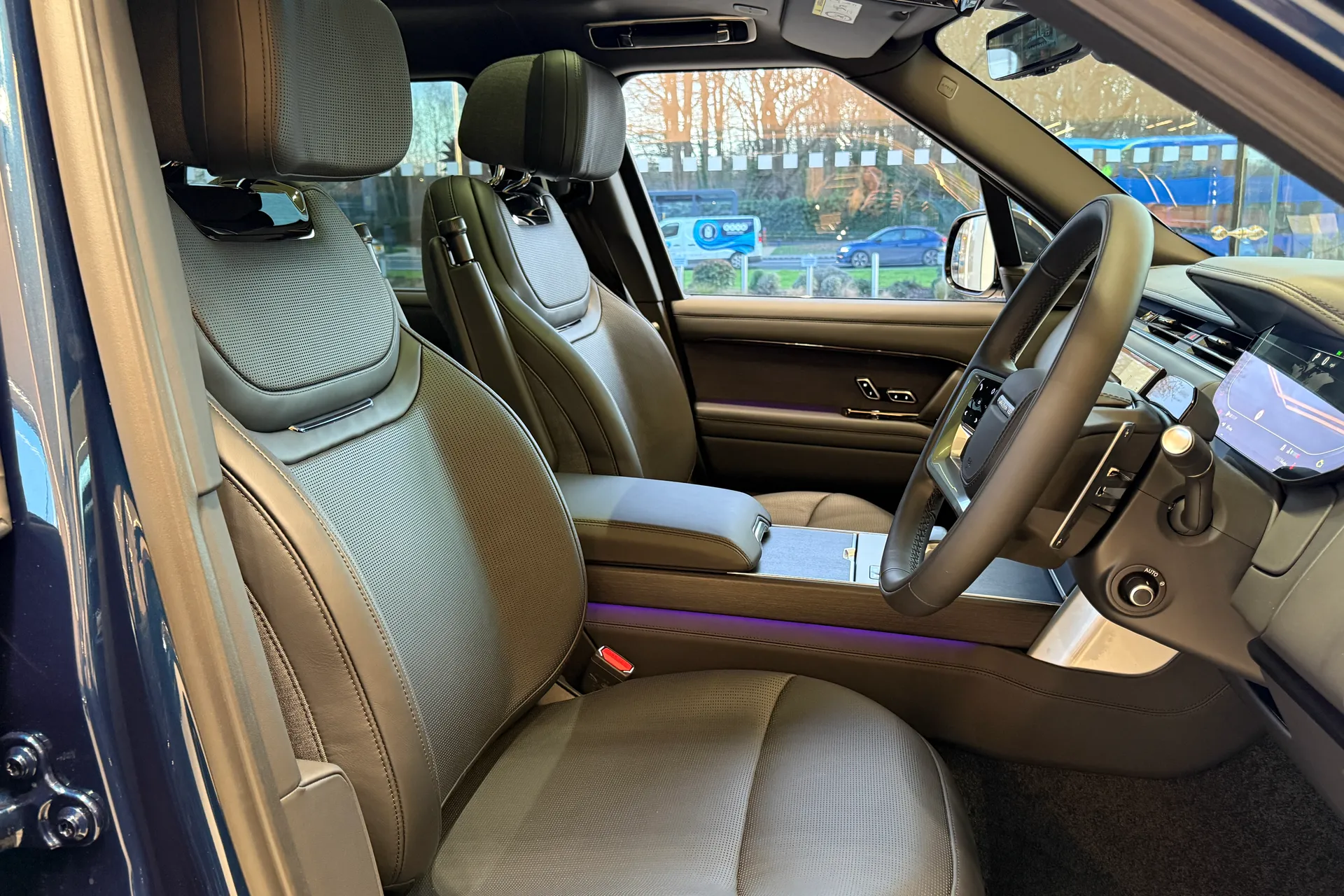 LAND ROVER RANGE ROVER thumbnail image number 38