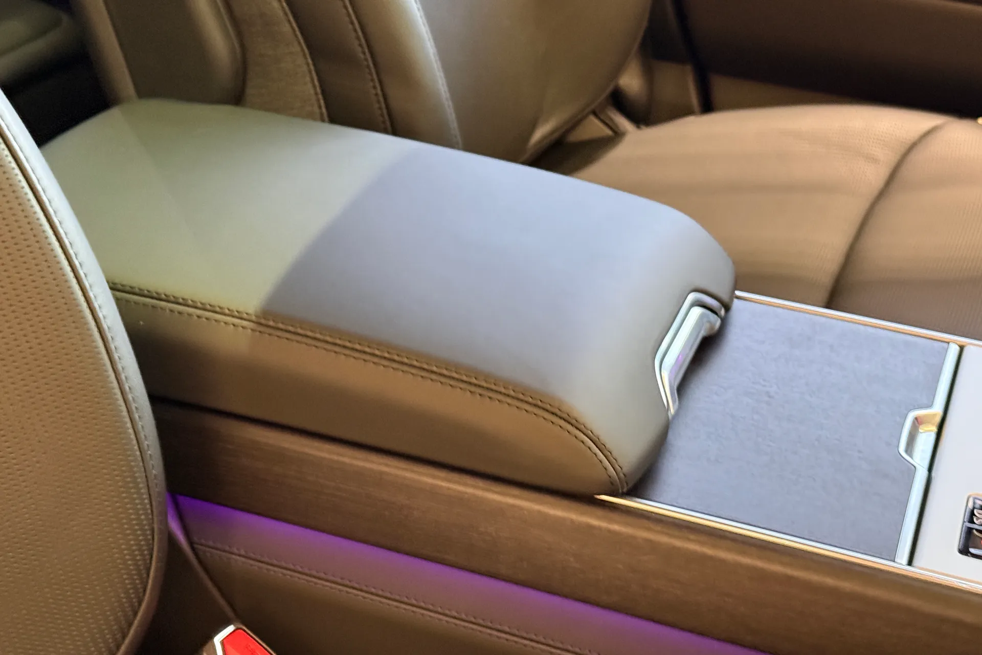 LAND ROVER RANGE ROVER thumbnail image number 40