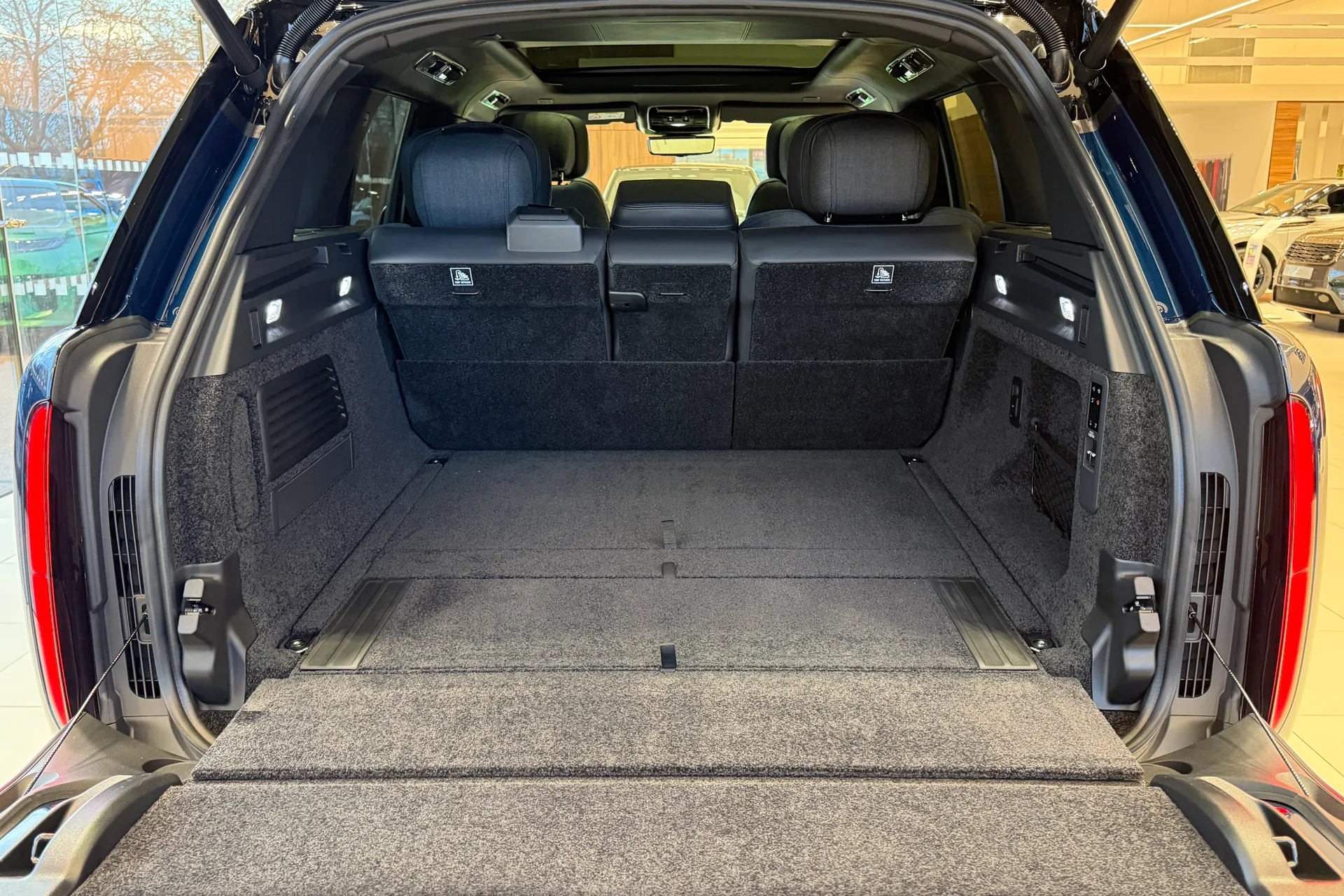 LAND ROVER RANGE ROVER thumbnail image number 33