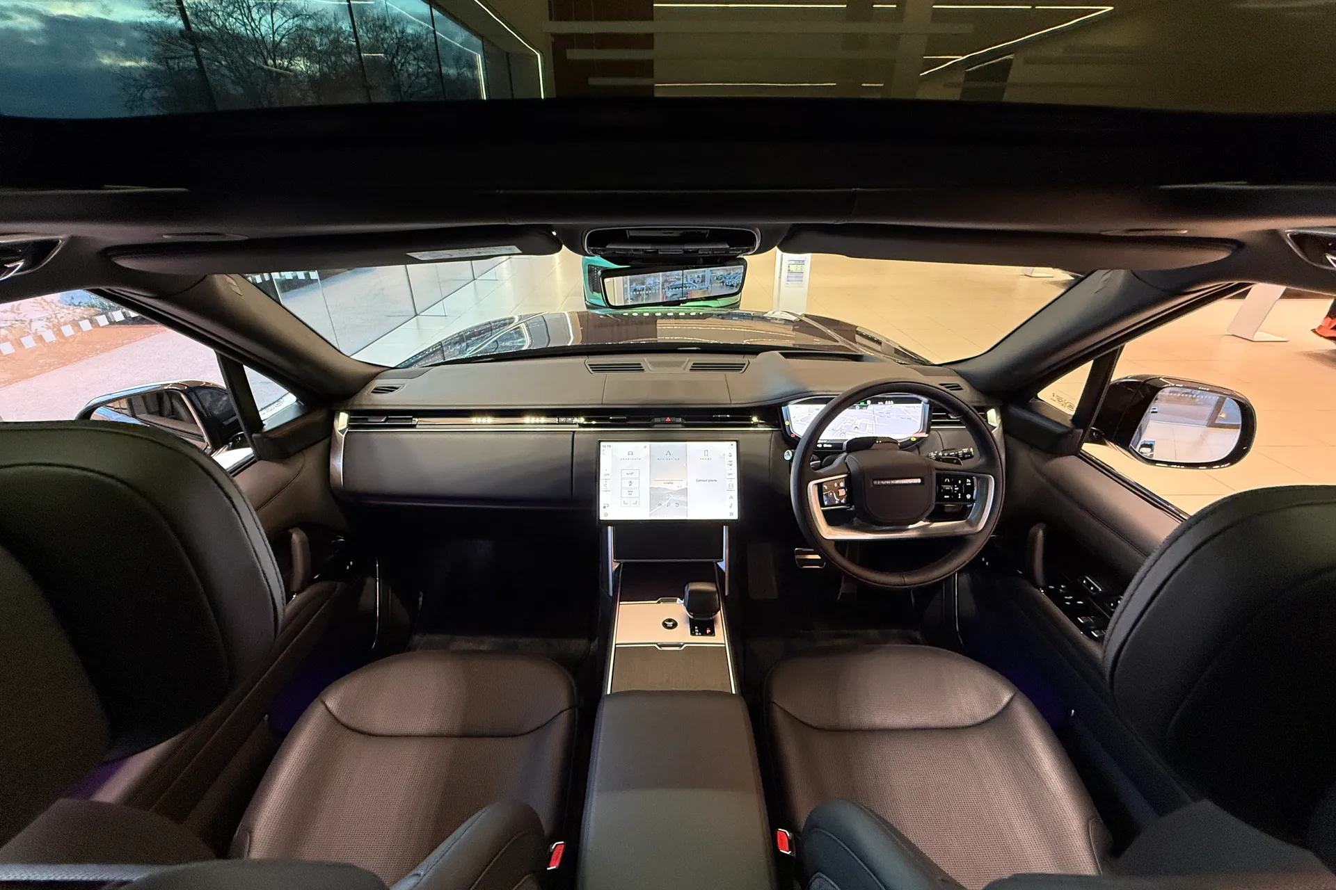 LAND ROVER RANGE ROVER thumbnail image number 3