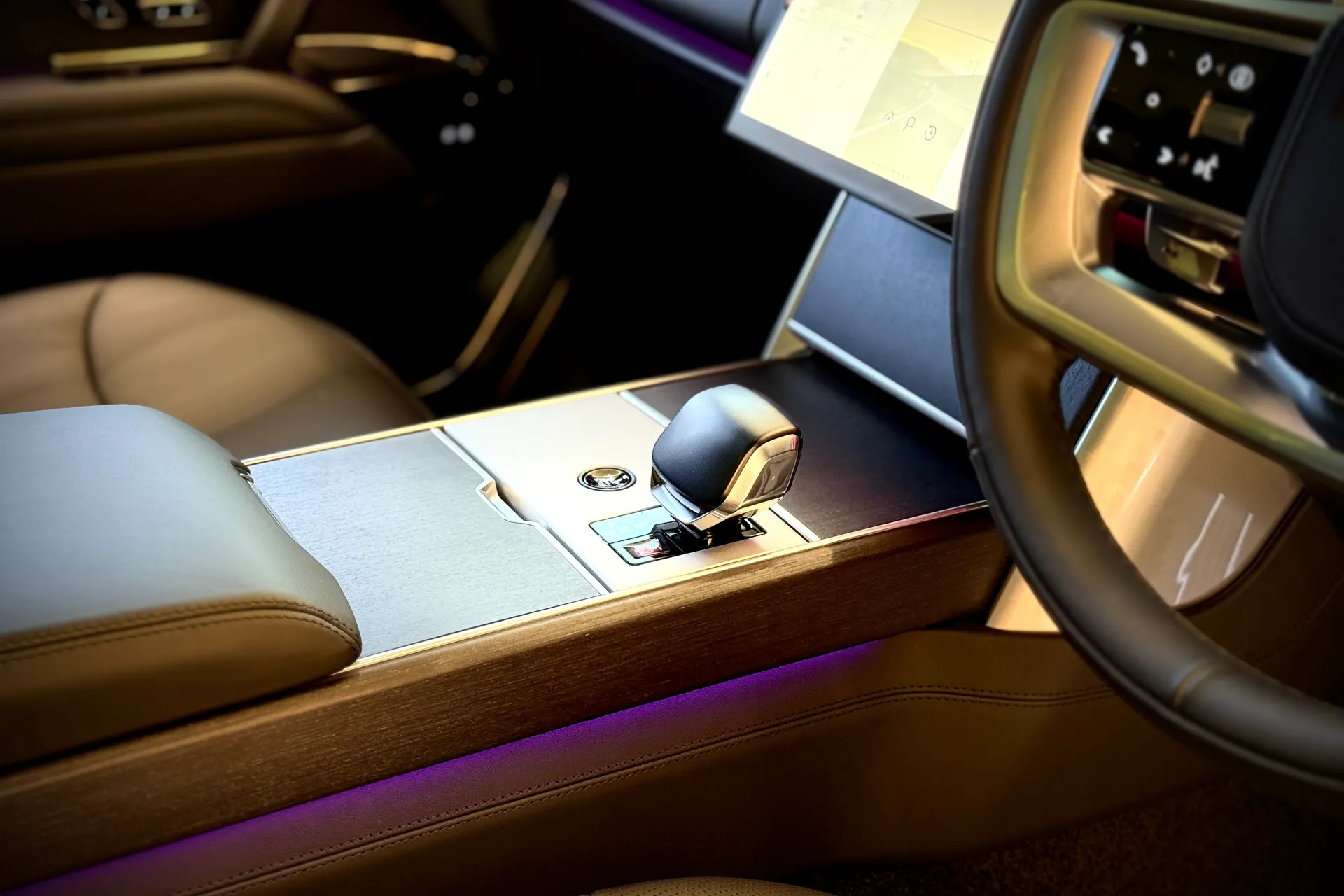 LAND ROVER RANGE ROVER thumbnail image number 24