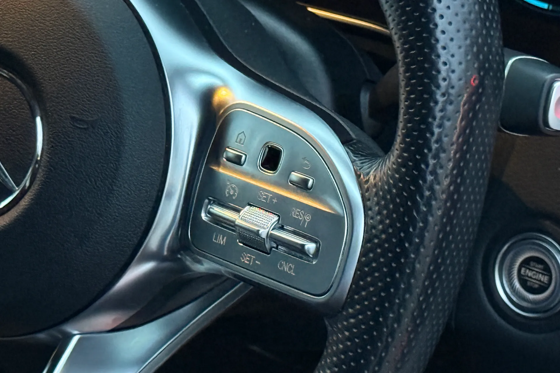 MERCEDES-BENZ GLC thumbnail image number 46