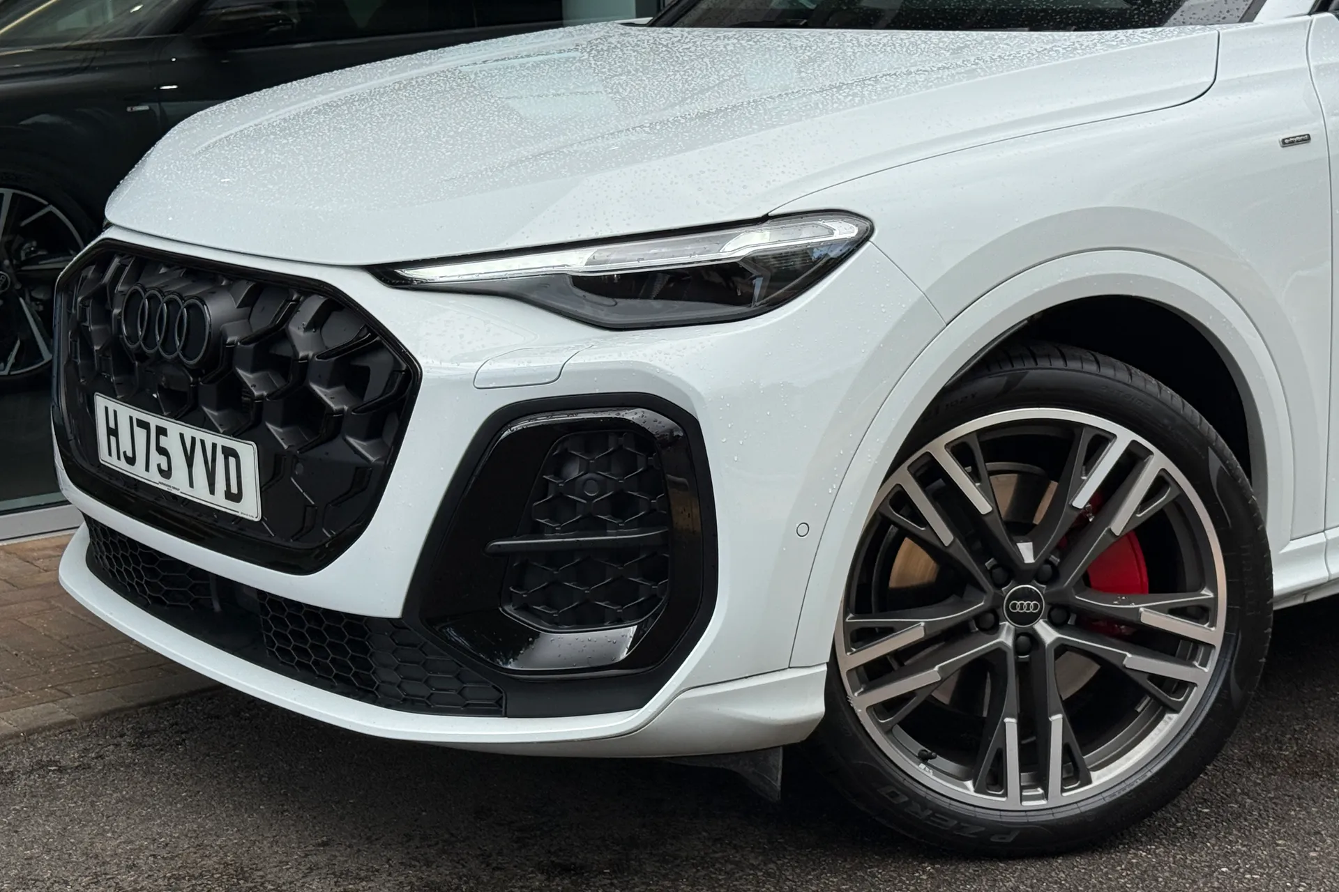 Audi Q5 thumbnail image number 11