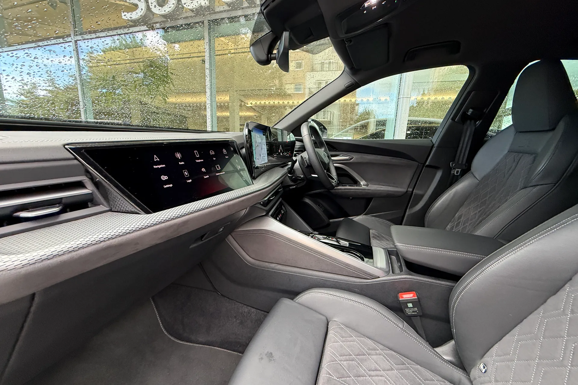 Audi Q5 thumbnail image number 2