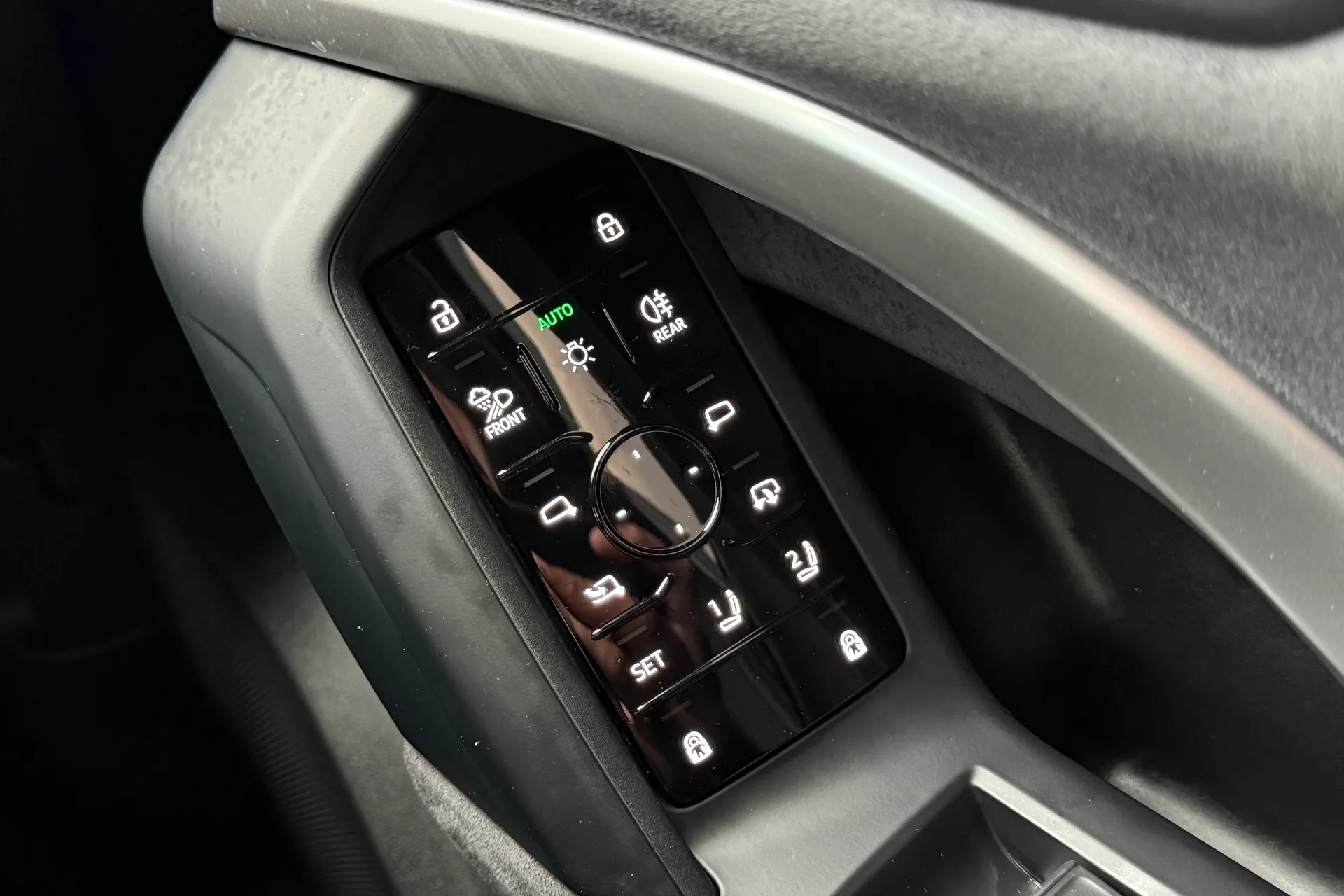 Audi Q5 thumbnail image number 38