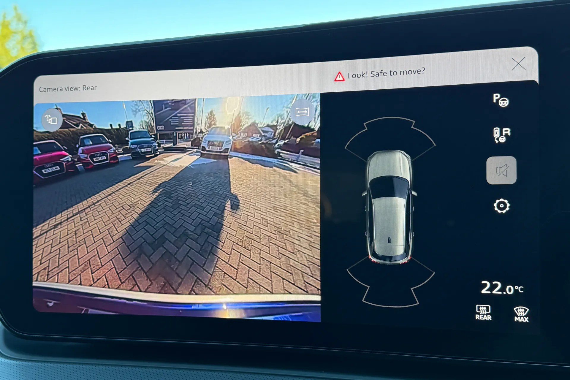 Audi Q3 thumbnail image number 4