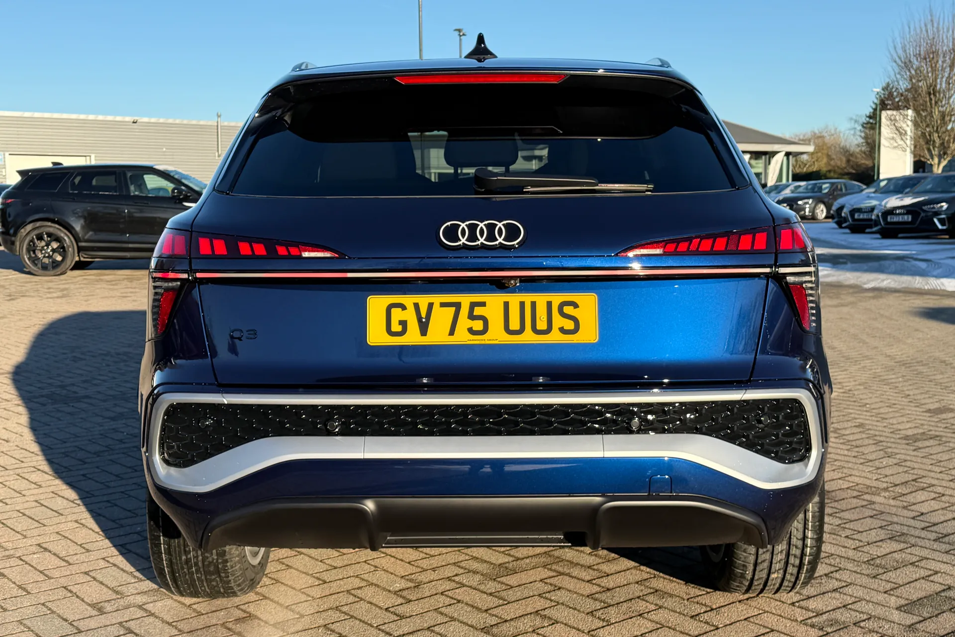 Audi Q3 thumbnail image number 38