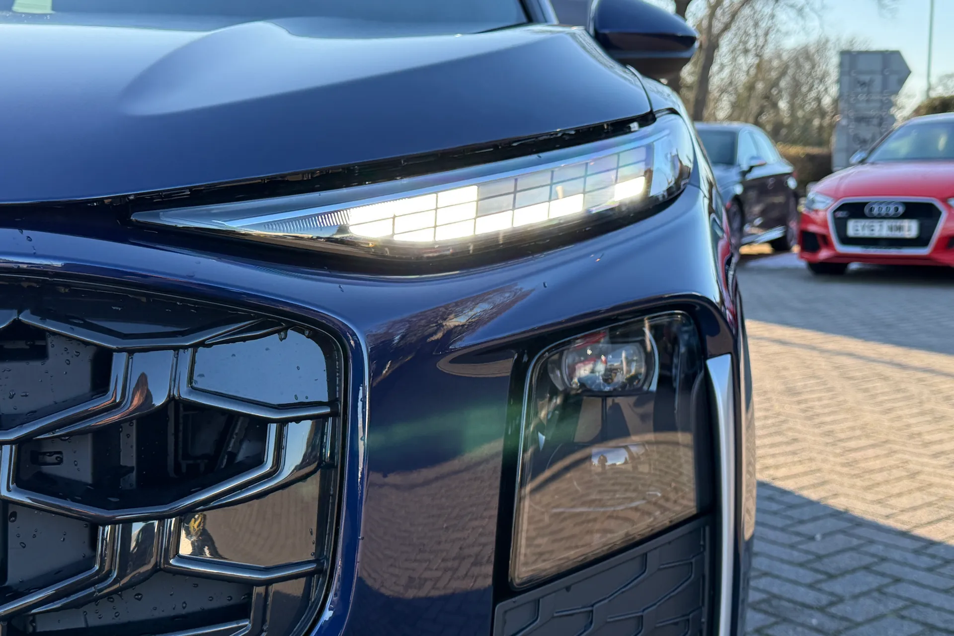 Audi Q3 thumbnail image number 60