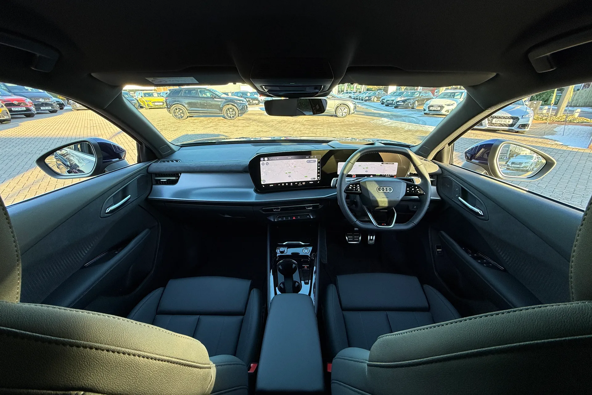 Audi Q3 thumbnail image number 3