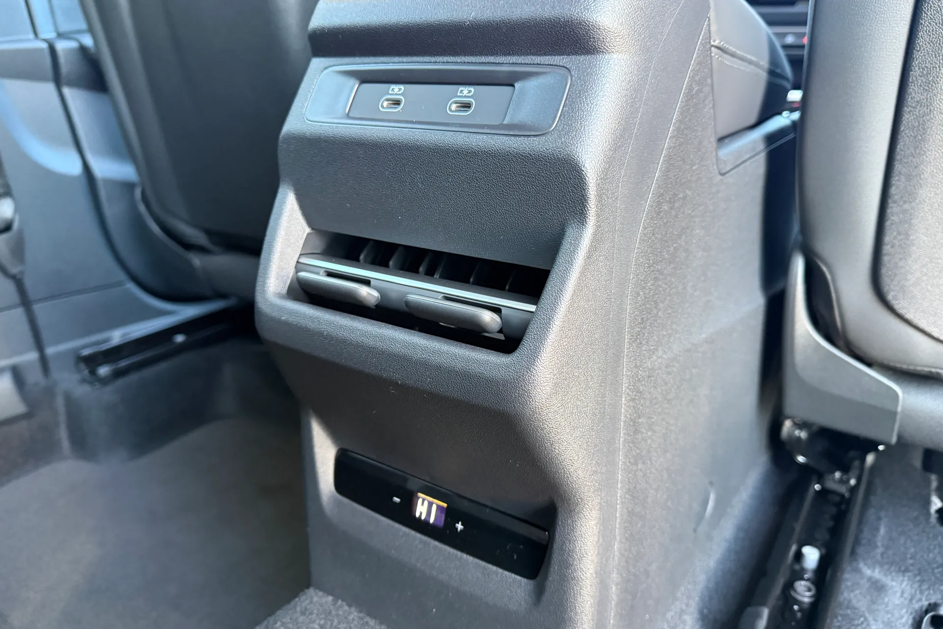 Audi Q3 thumbnail image number 53