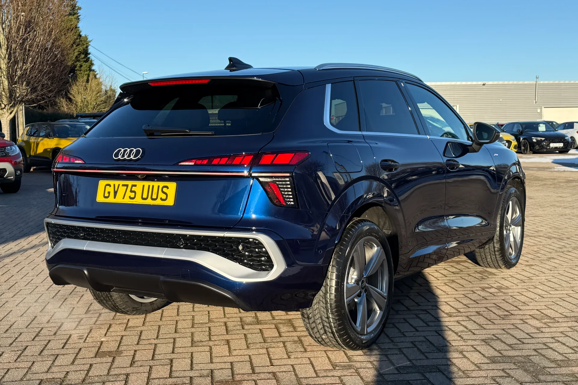 Audi Q3 thumbnail image number 37