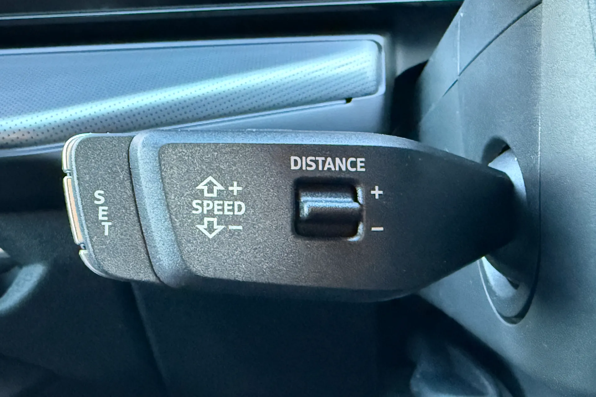 Audi Q3 thumbnail image number 23