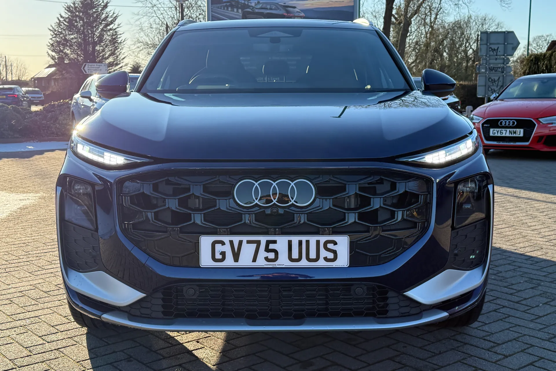 Audi Q3 thumbnail image number 30