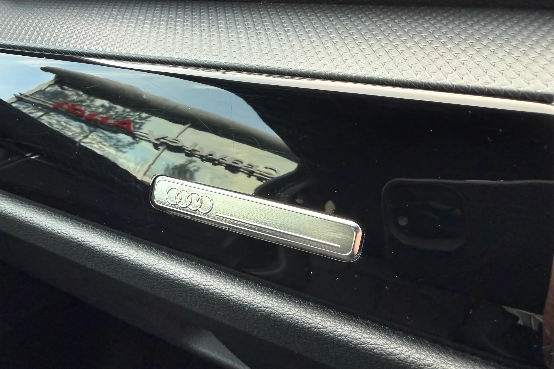 Audi Q3 thumbnail image number 39