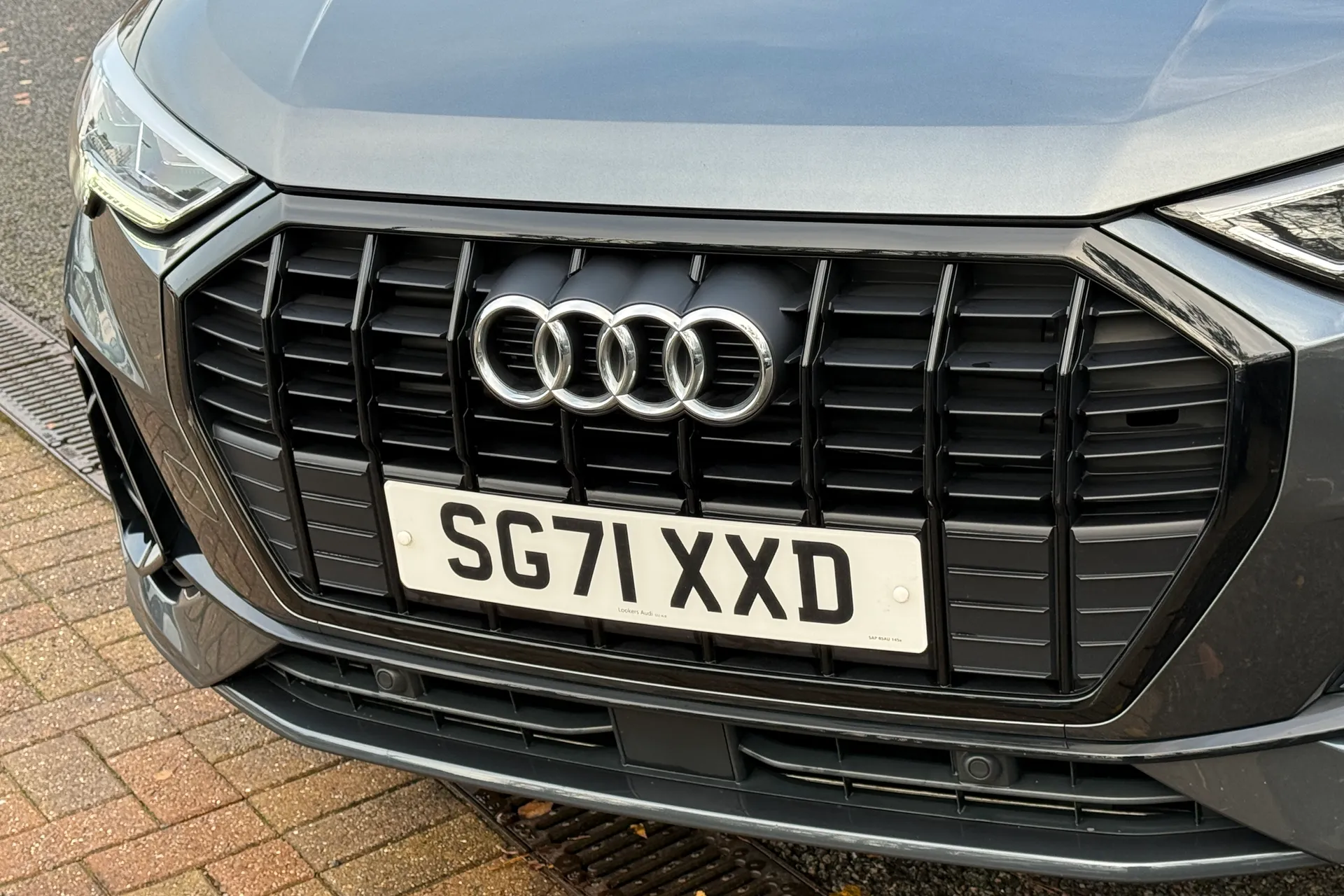 Audi Q3 thumbnail image number 24